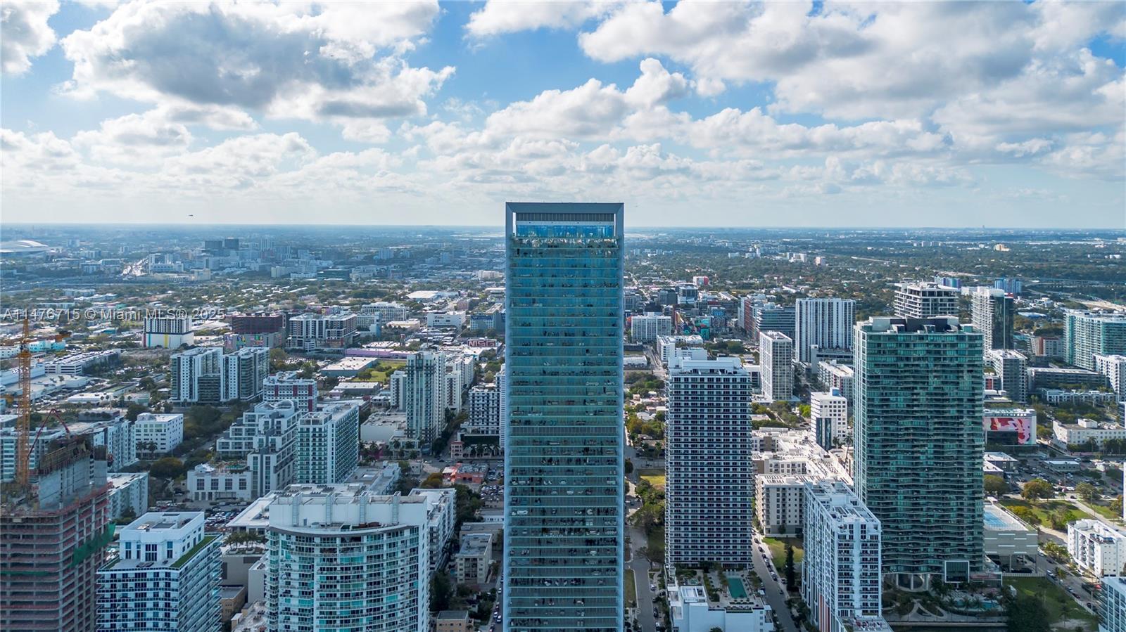 700 NE 26th Terrace # 5701 Unit: PH-5701