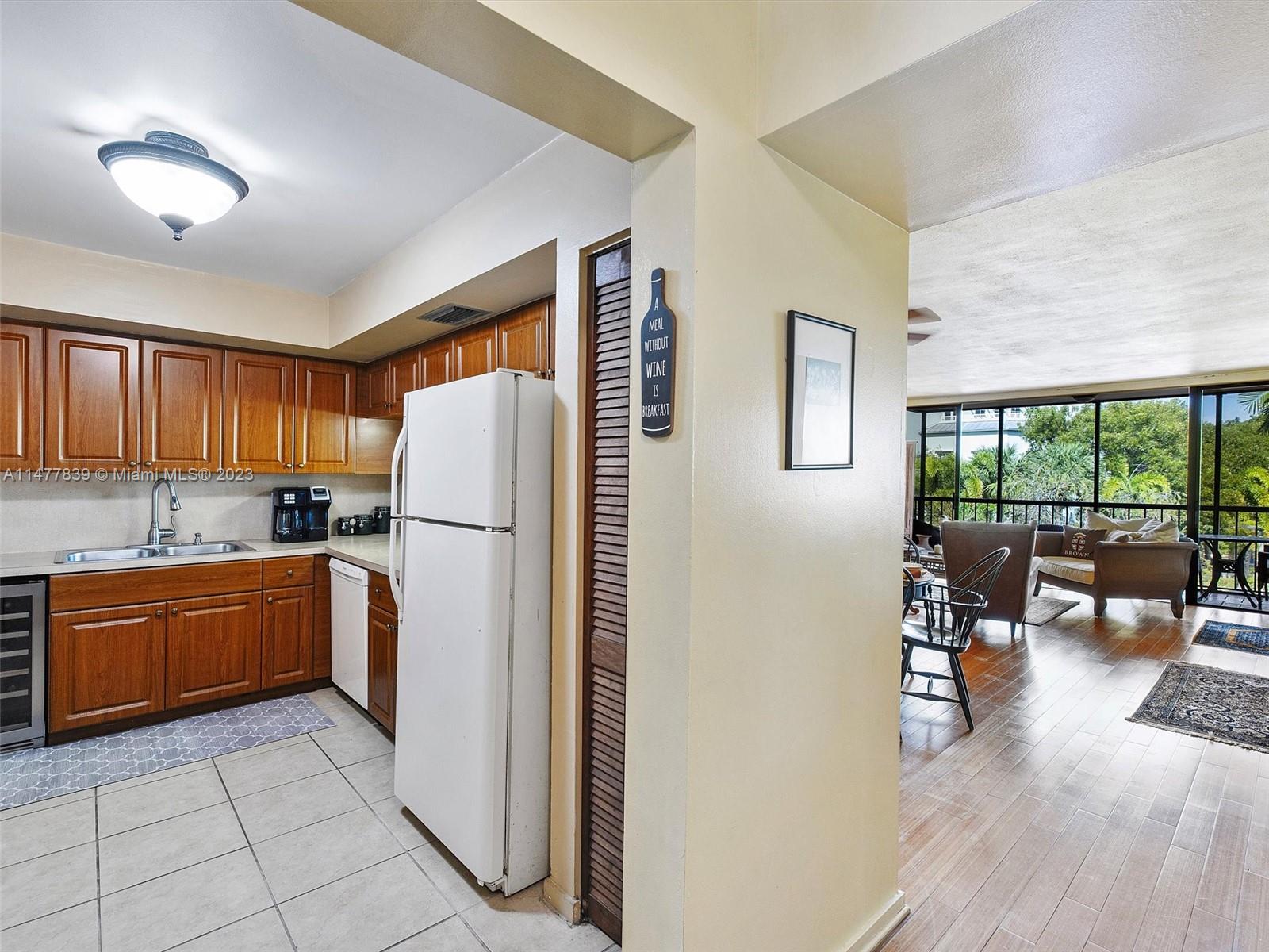 55 Ocean Lane Dr # 3025