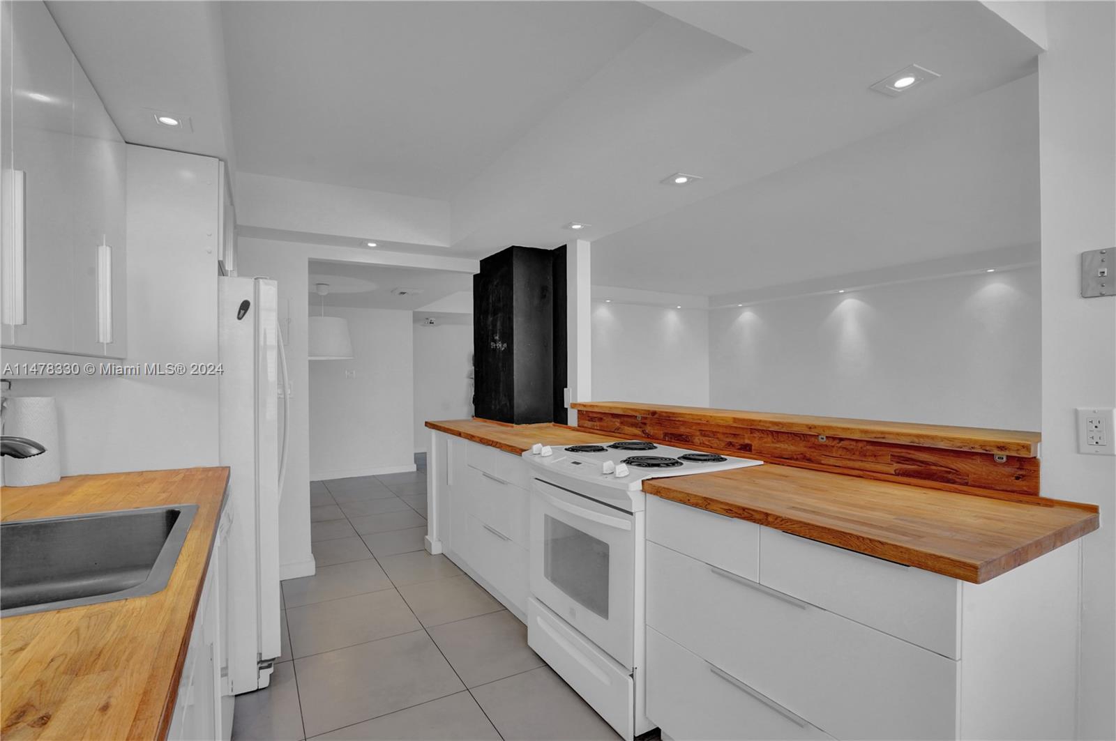 18011 Biscayne Blvd # 1601