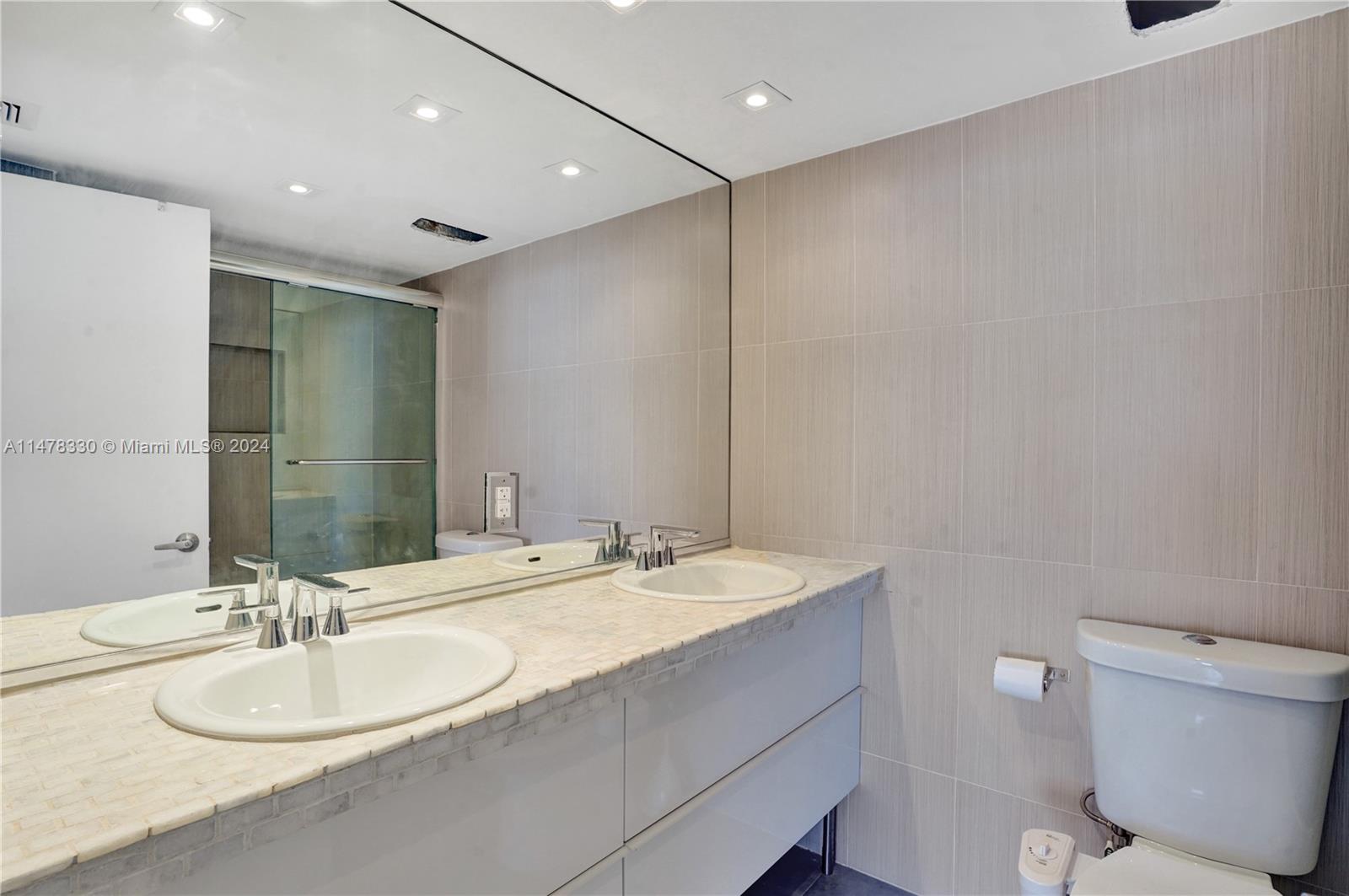 18011 Biscayne Blvd # 1601