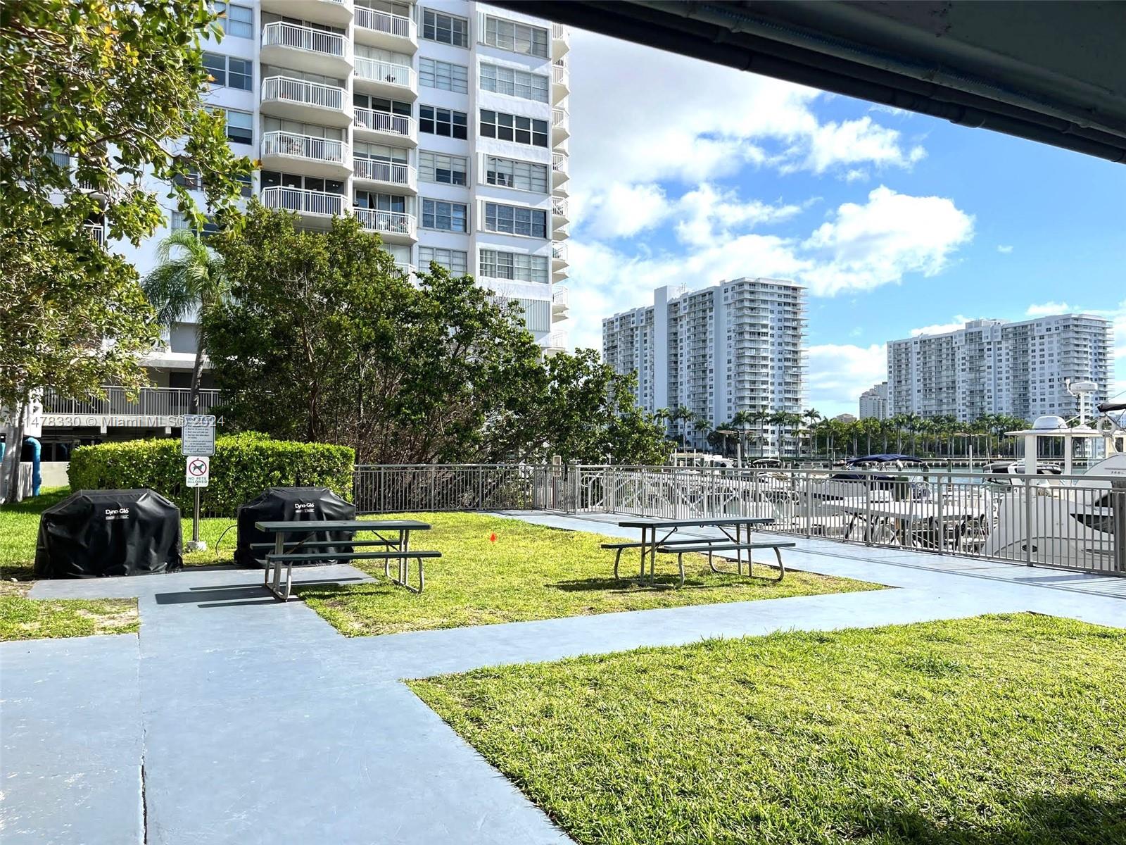 18011 Biscayne Blvd # 1601