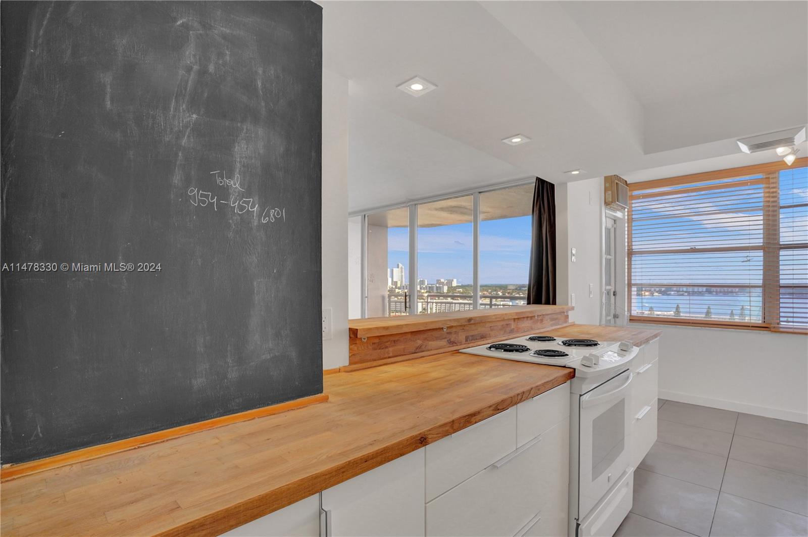 18011 Biscayne Blvd # 1601
