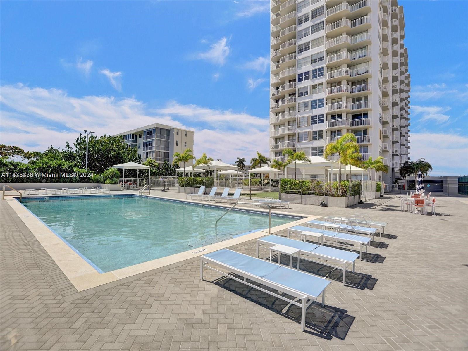 18011 Biscayne Blvd # 1601