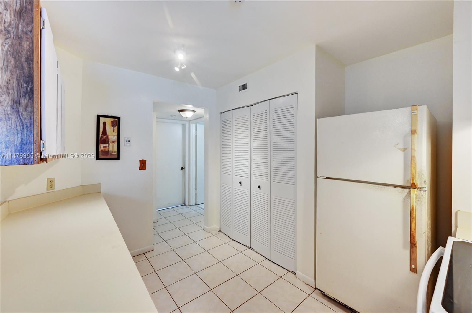 3409 NW 44th St # 101