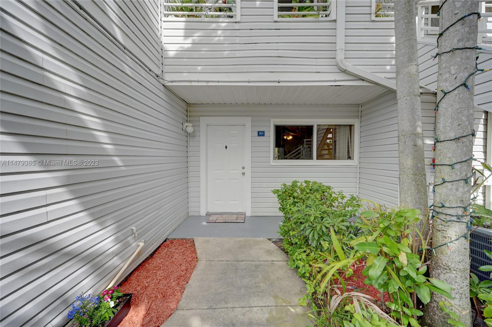 3409 NW 44th St # 101