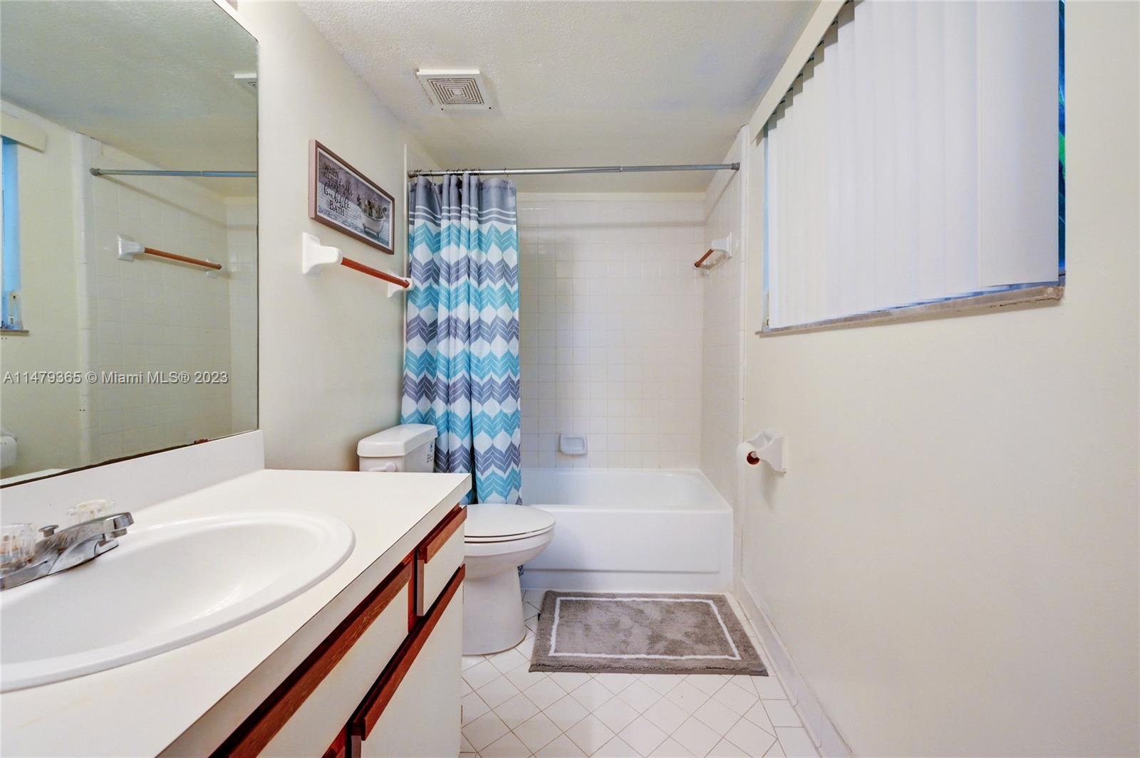 3409 NW 44th St # 101