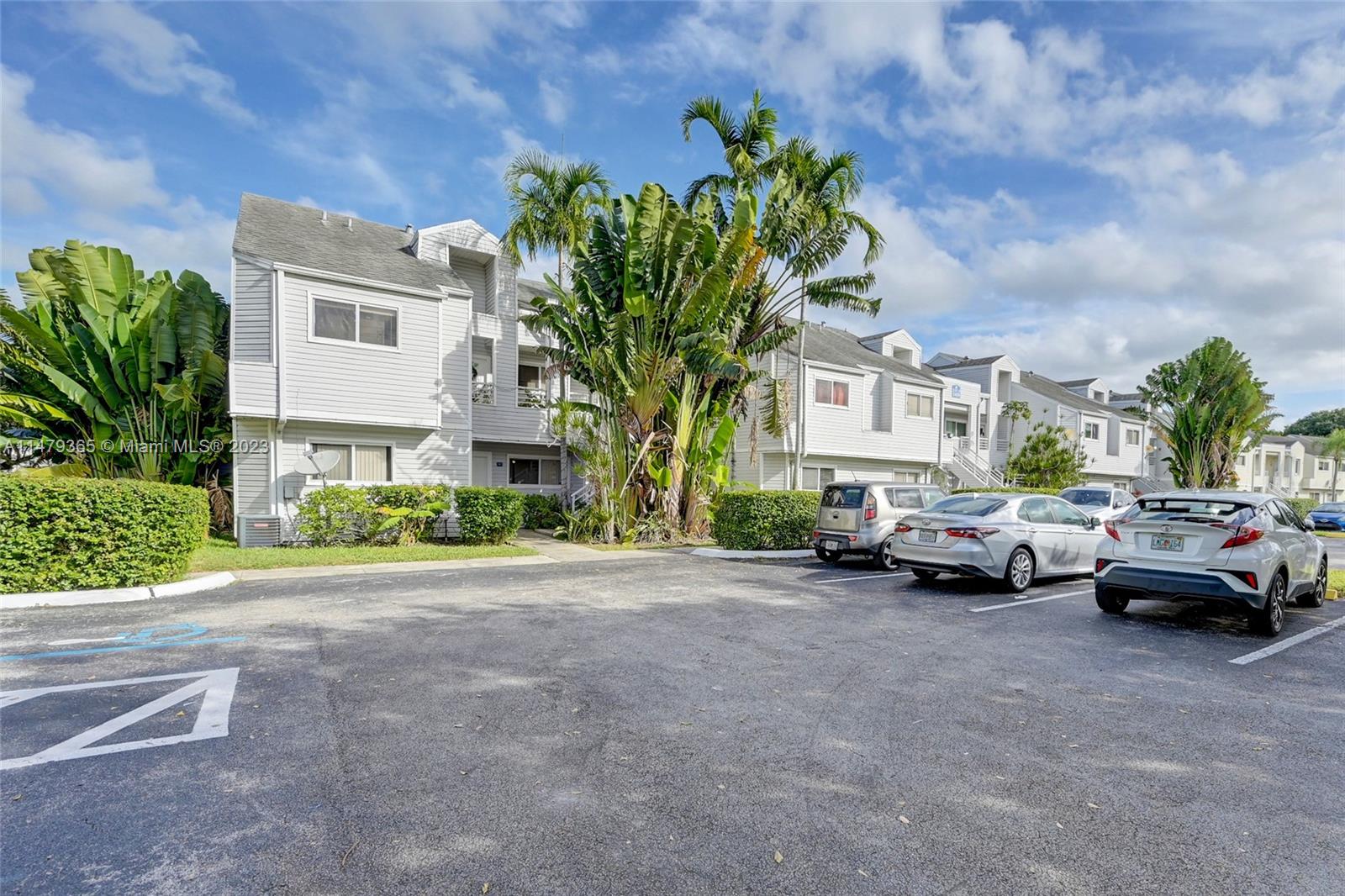 3409 NW 44th St # 101