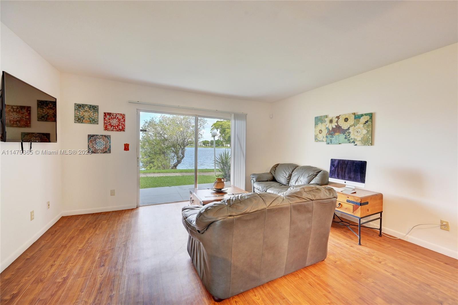 3409 NW 44th St # 101