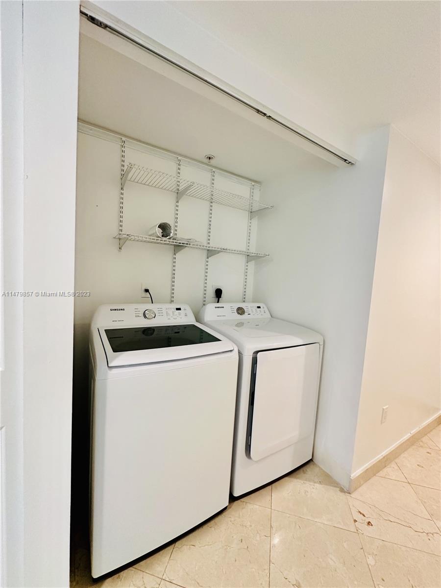 186 SE 12th Ter # 1004