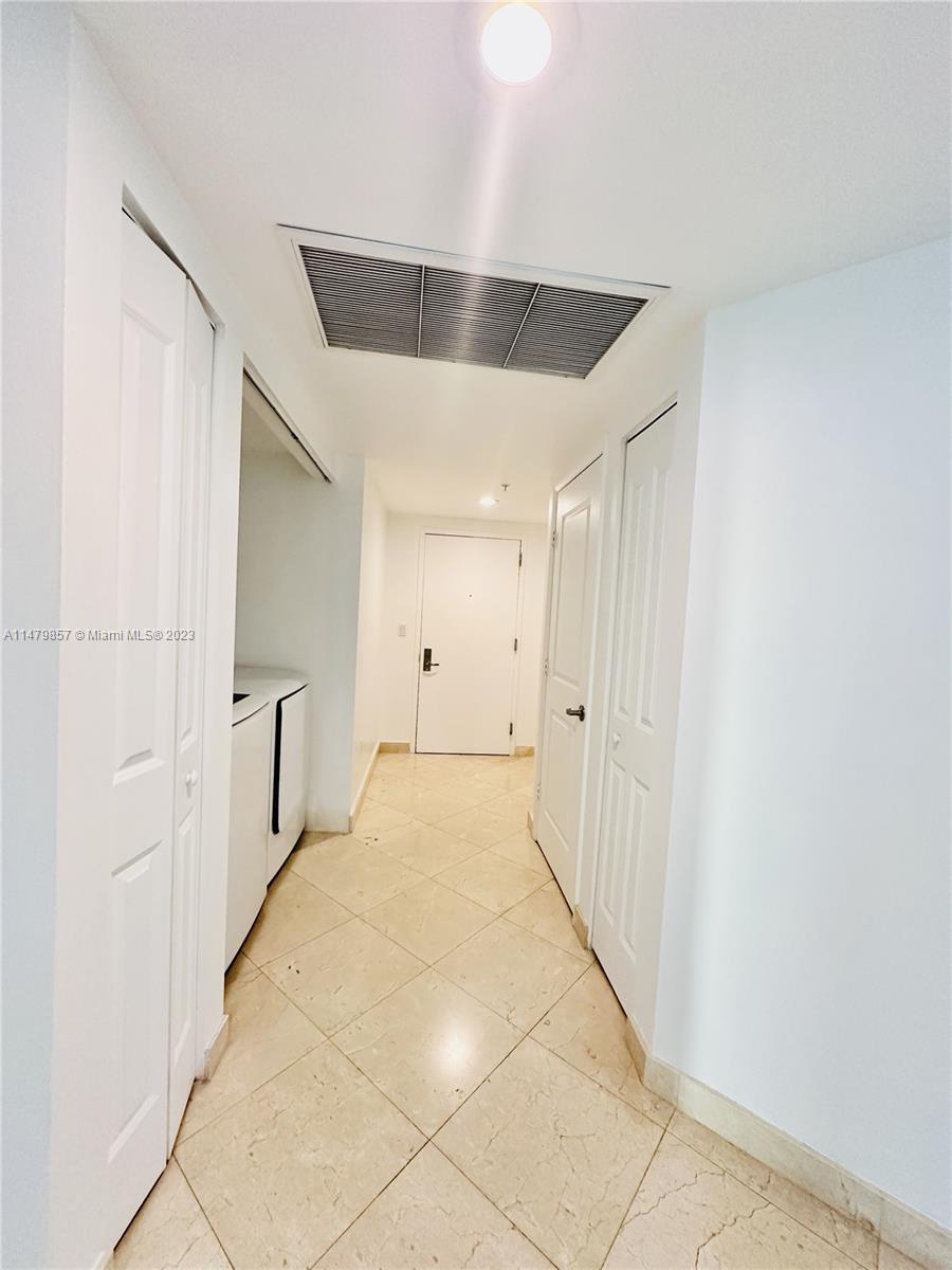 186 SE 12th Ter # 1004