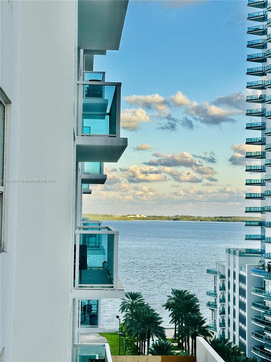 186 SE 12th Ter # 1004