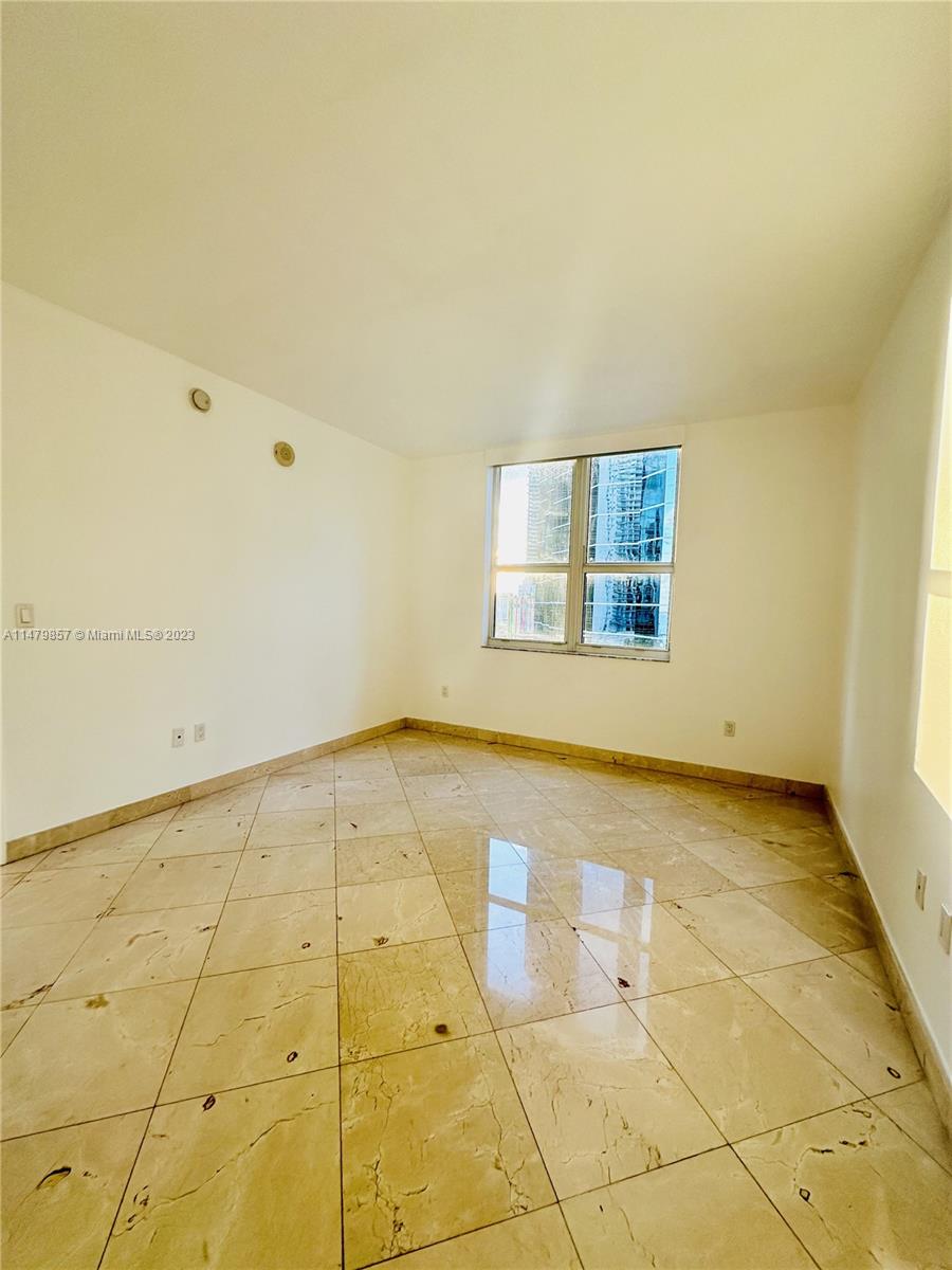 186 SE 12th Ter # 1004