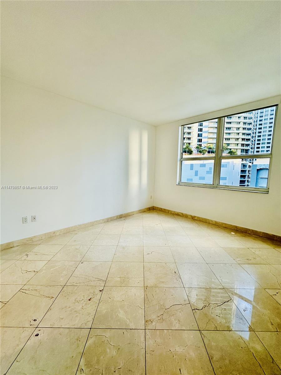 186 SE 12th Ter # 1004