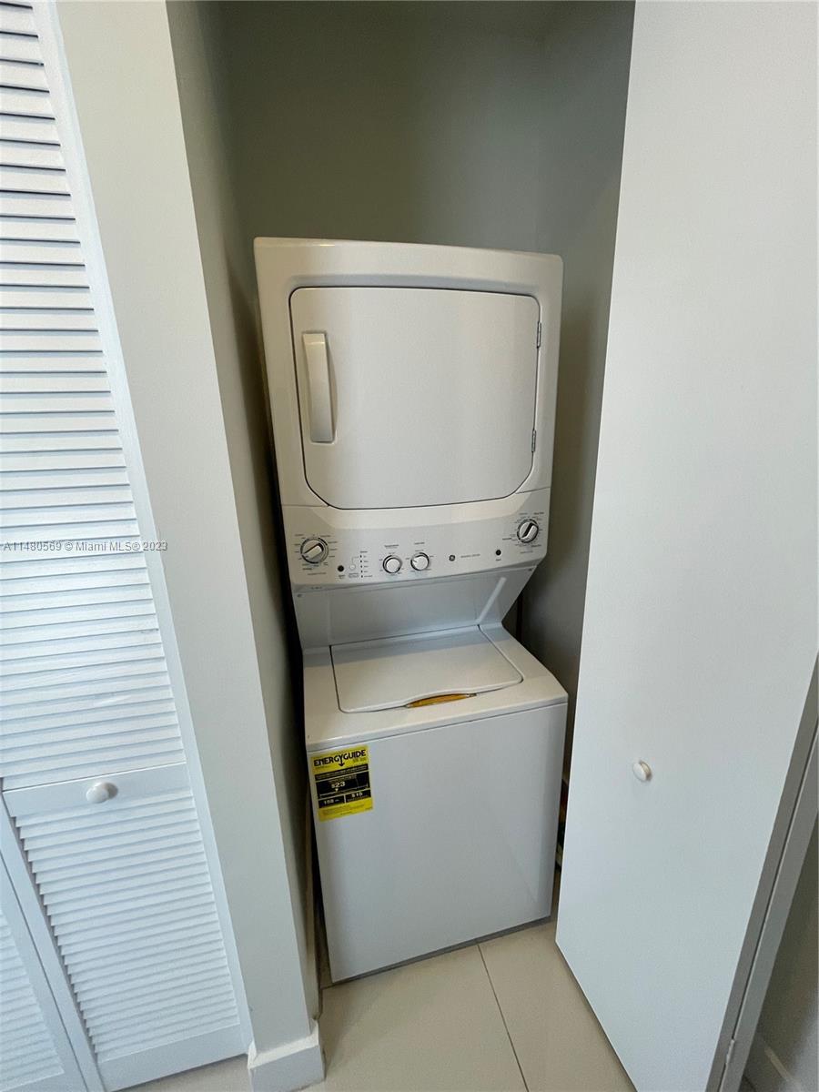 6423 NW 105th Ct Unit: Studio
