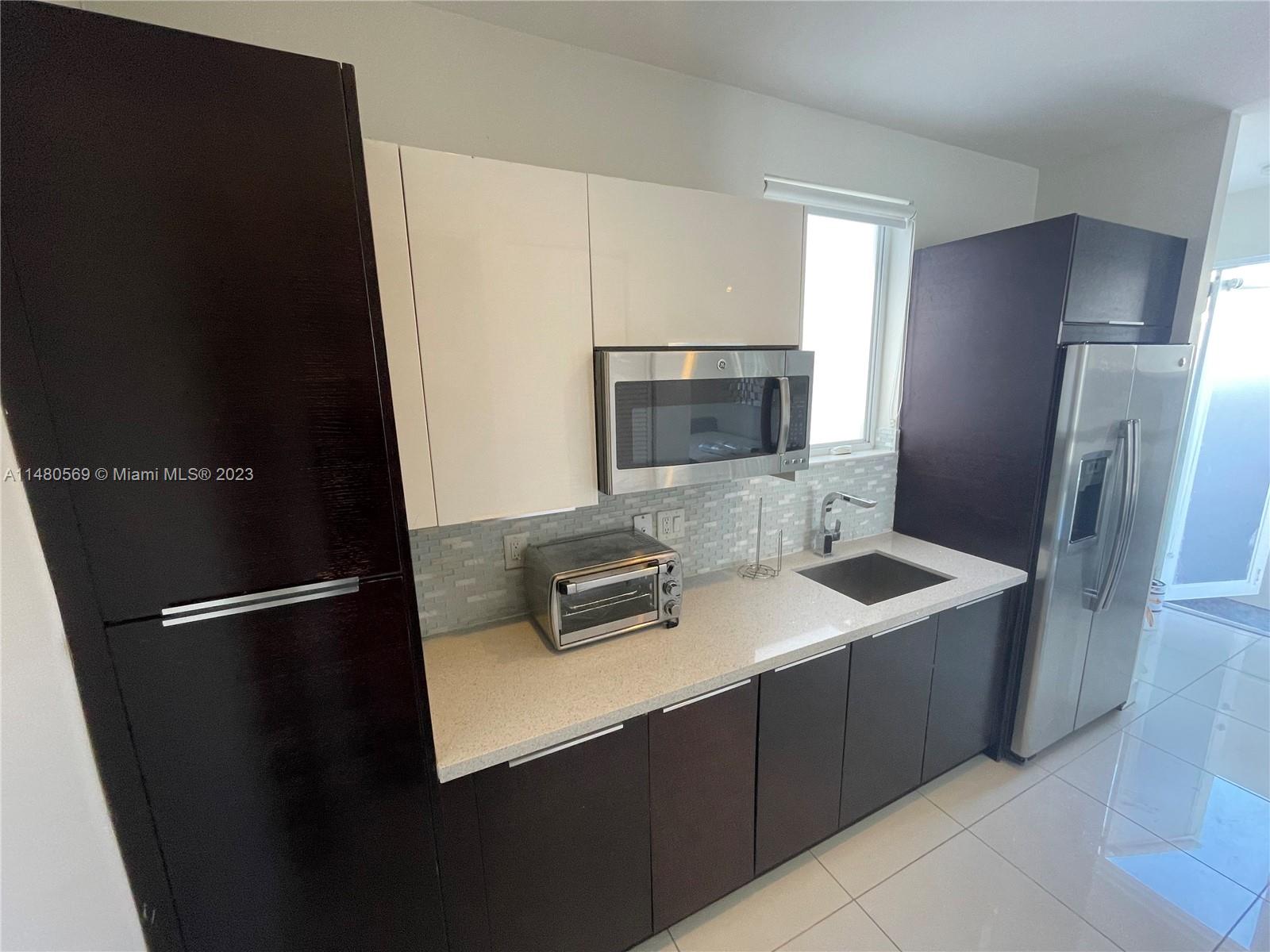 6423 NW 105th Ct Unit: Studio