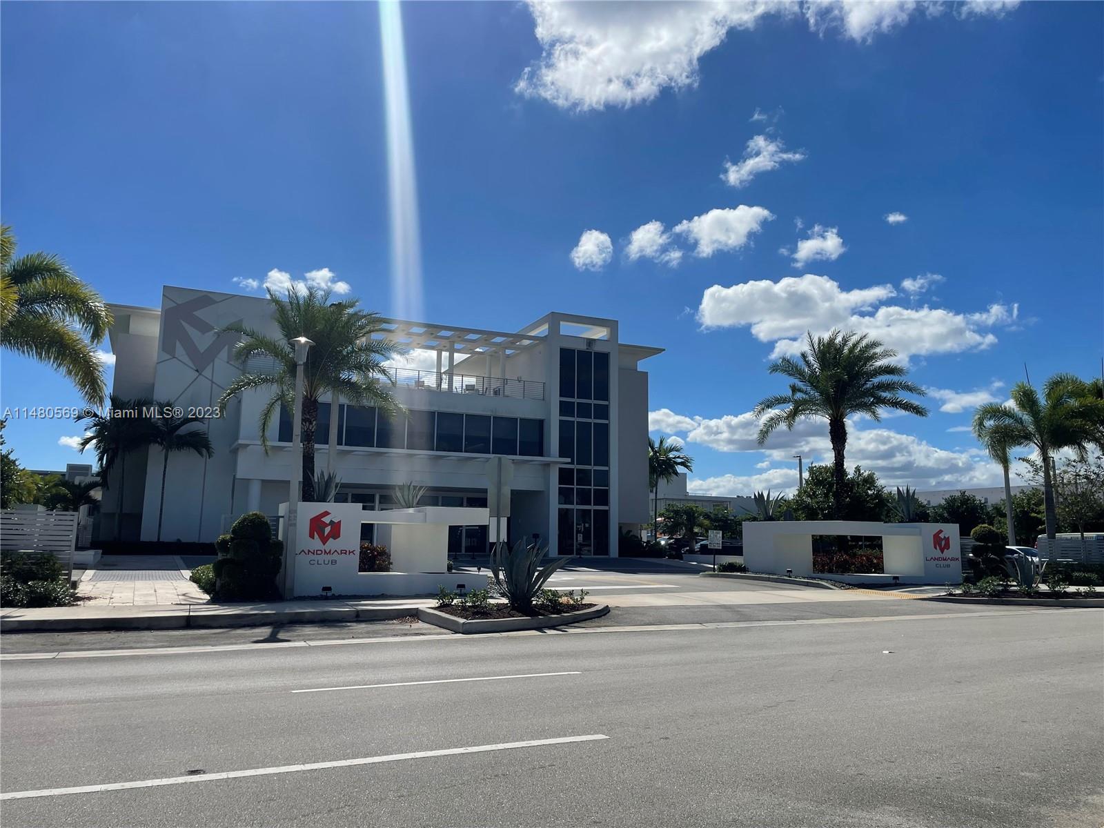 6423 NW 105th Ct Unit: Studio