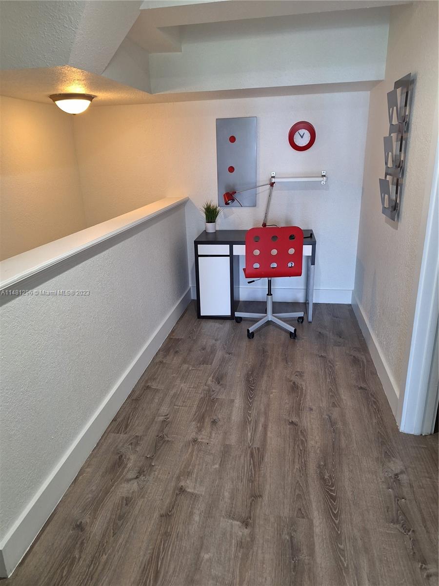 6345 Collins Ave # 10 Unit: TH-10