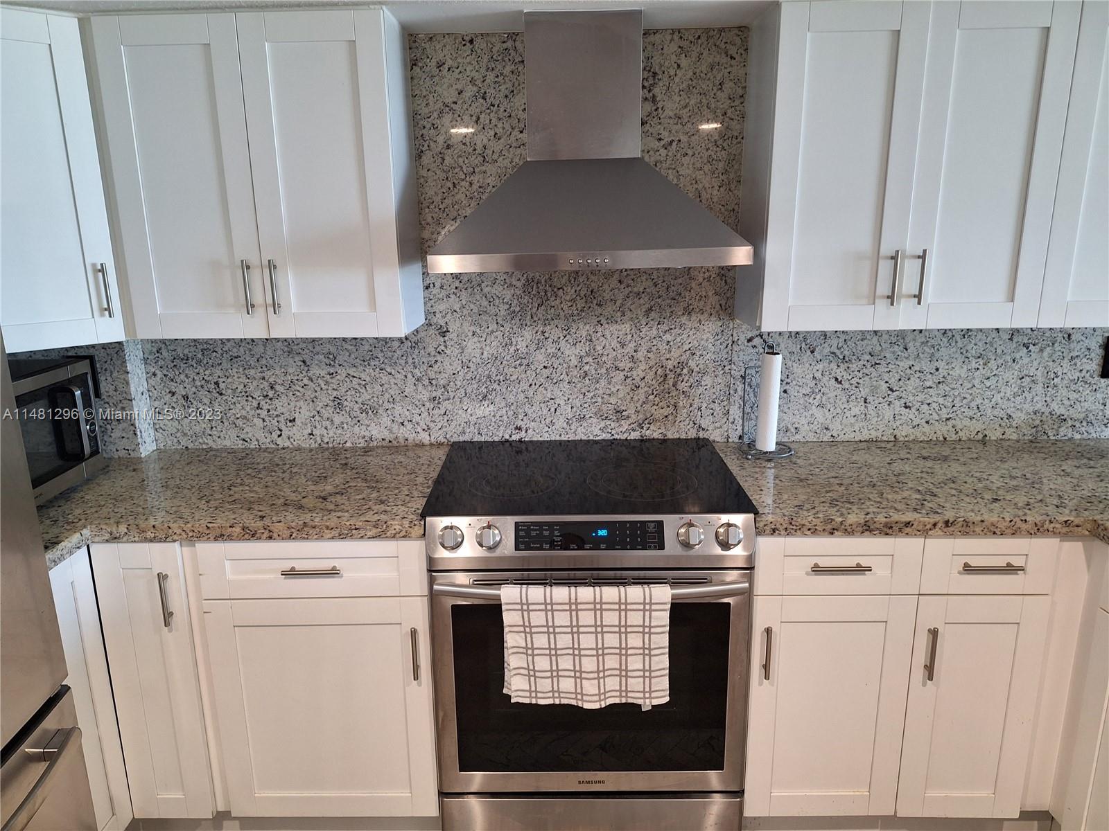 6345 Collins Ave # 10 Unit: TH-10