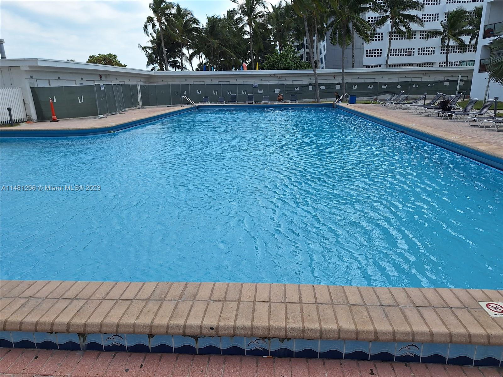 6345 Collins Ave # 10 Unit: TH-10