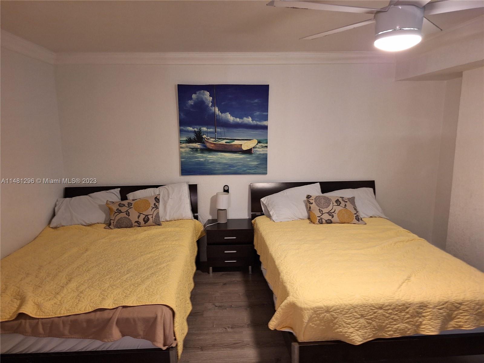 6345 Collins Ave # 10 Unit: TH-10