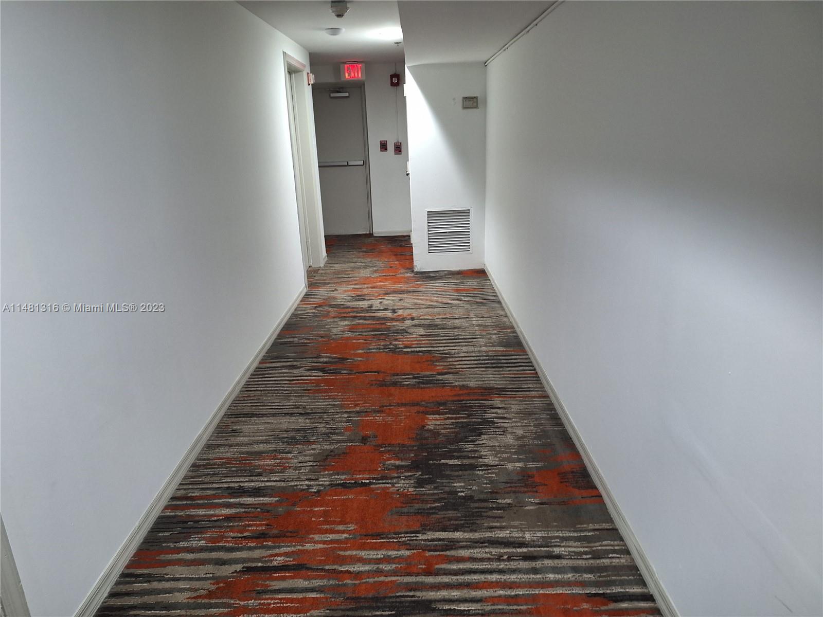6345 Collins Ave # 722
