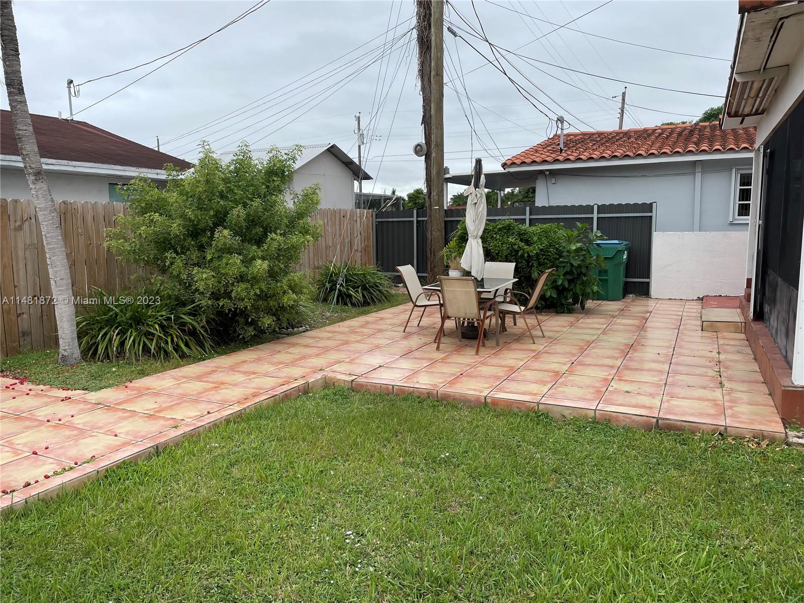 180 NW 72nd Ave