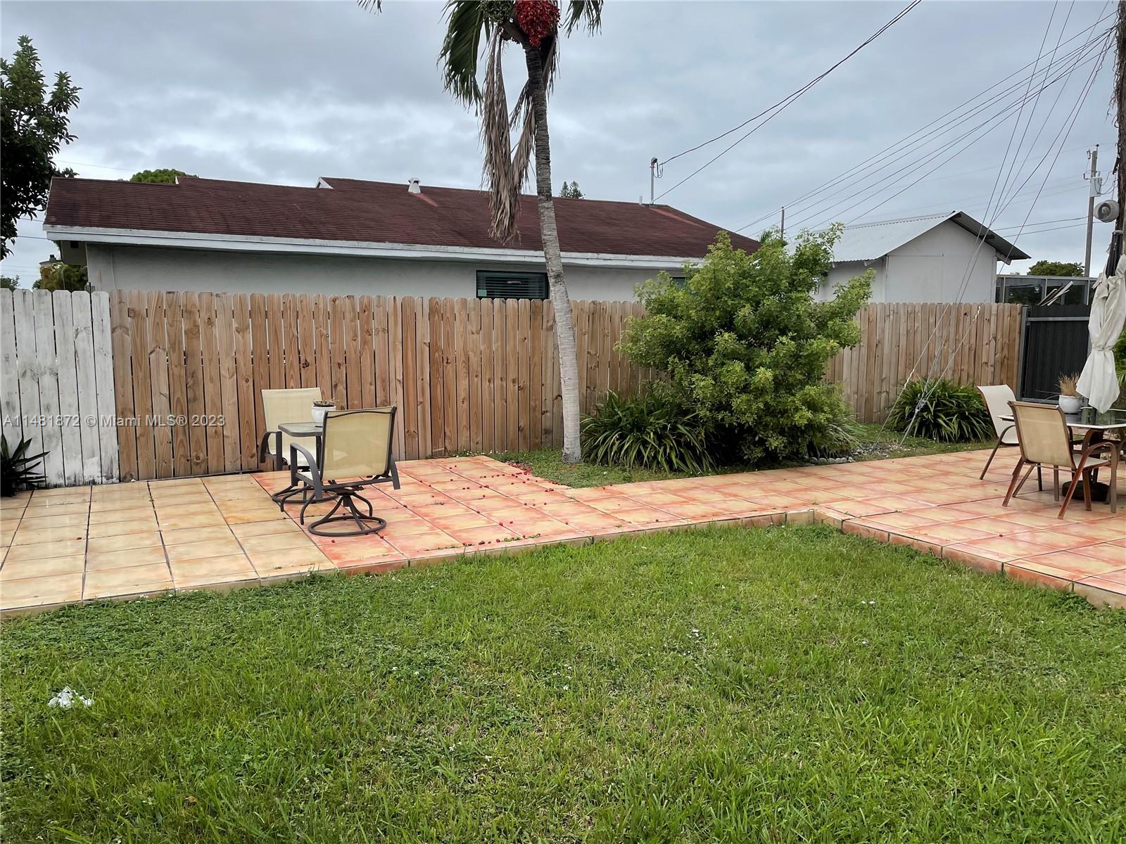 180 NW 72nd Ave