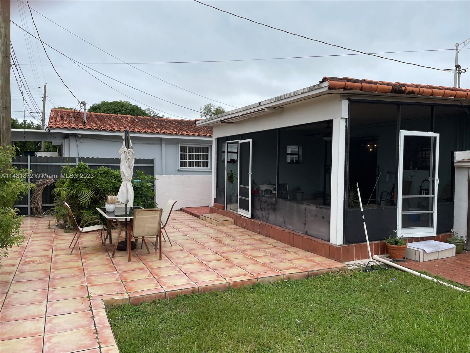 180 NW 72nd Ave