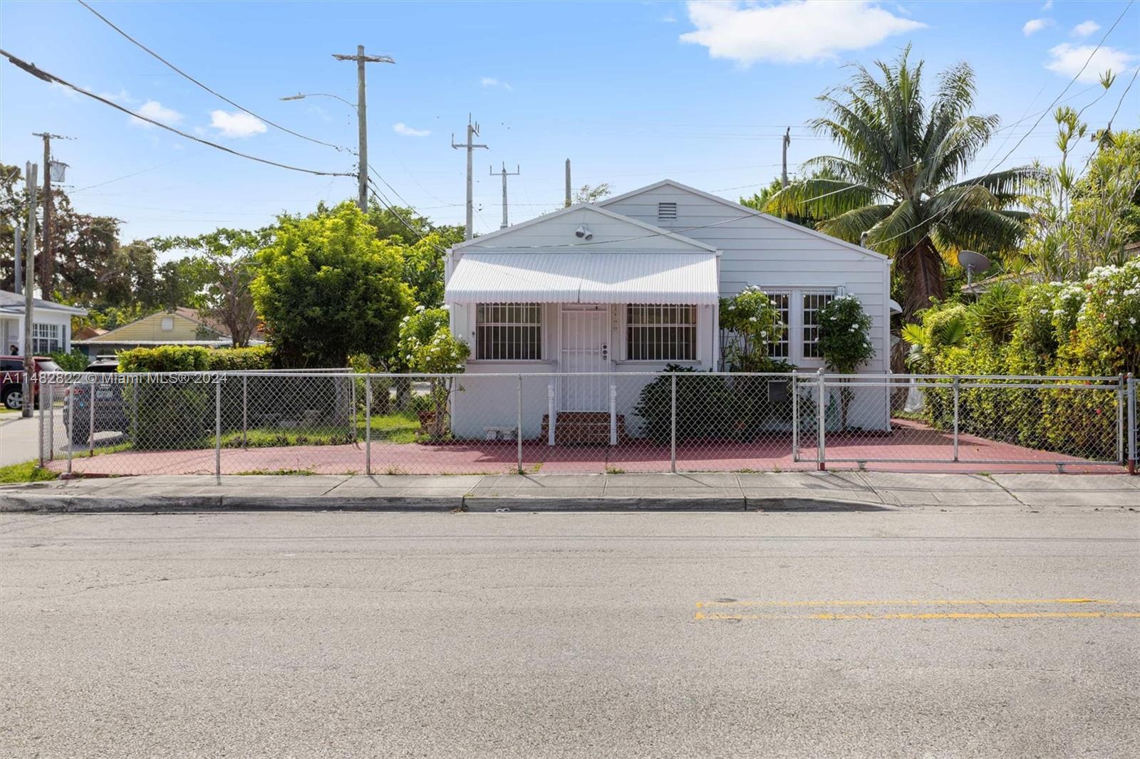 2900 SW 16th St