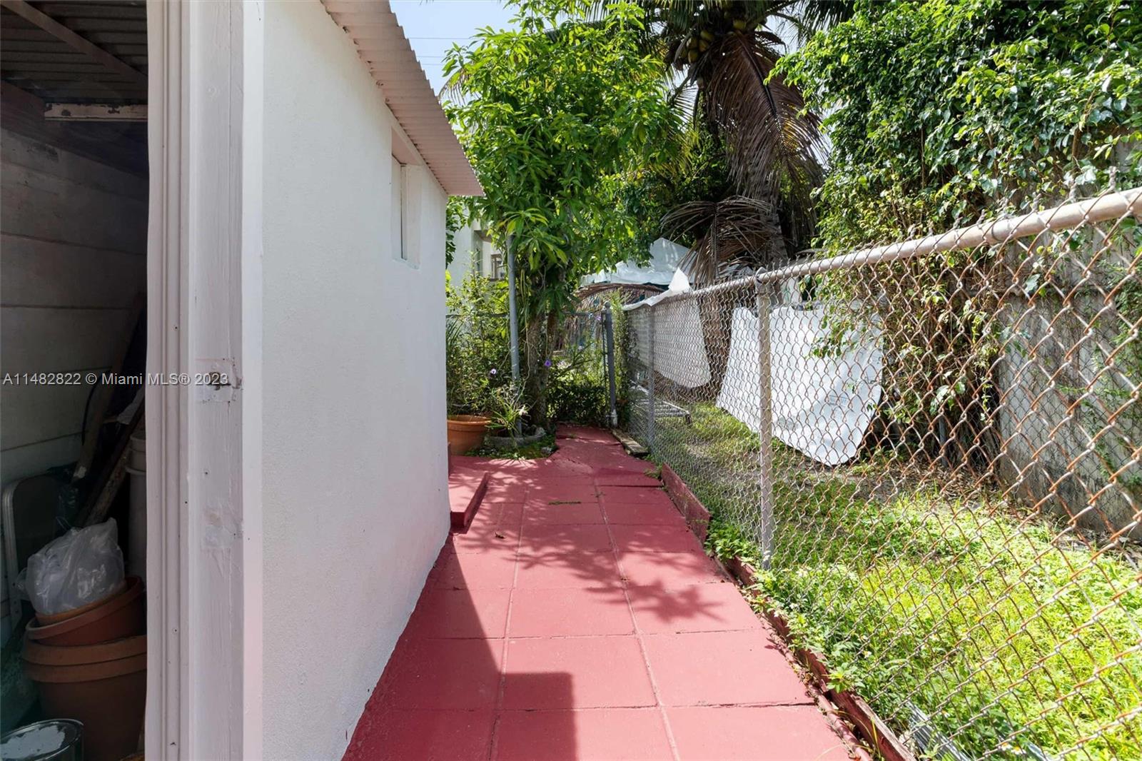 2900 SW 16th St