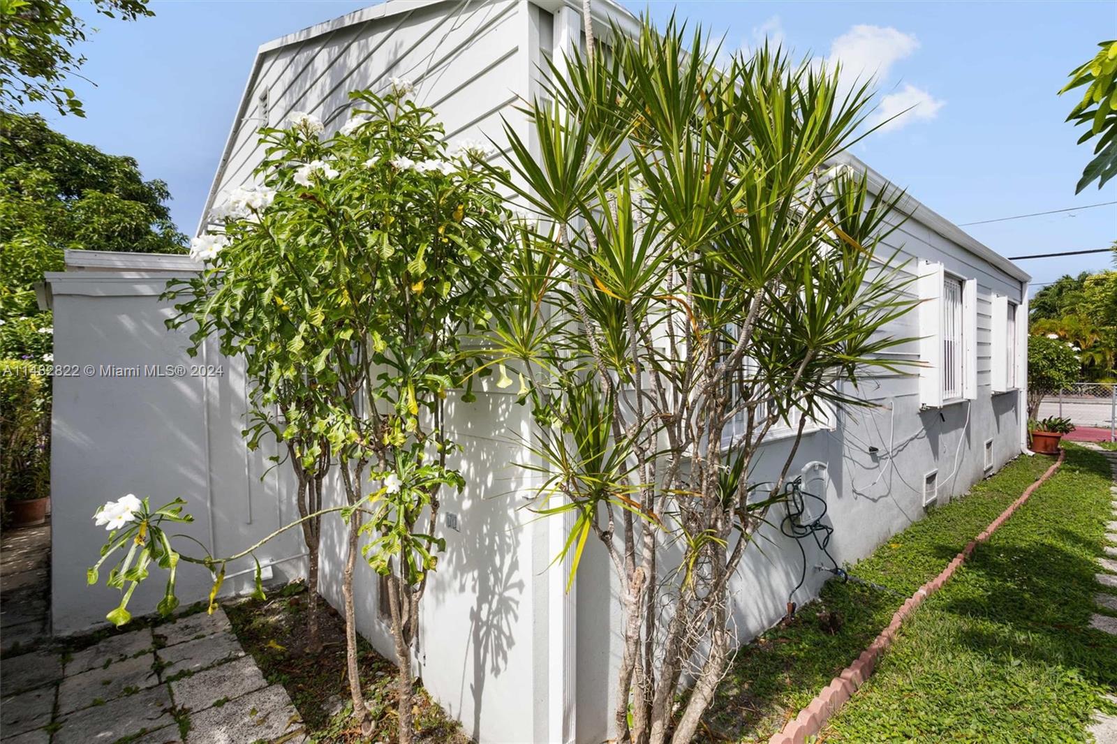 2900 SW 16th St