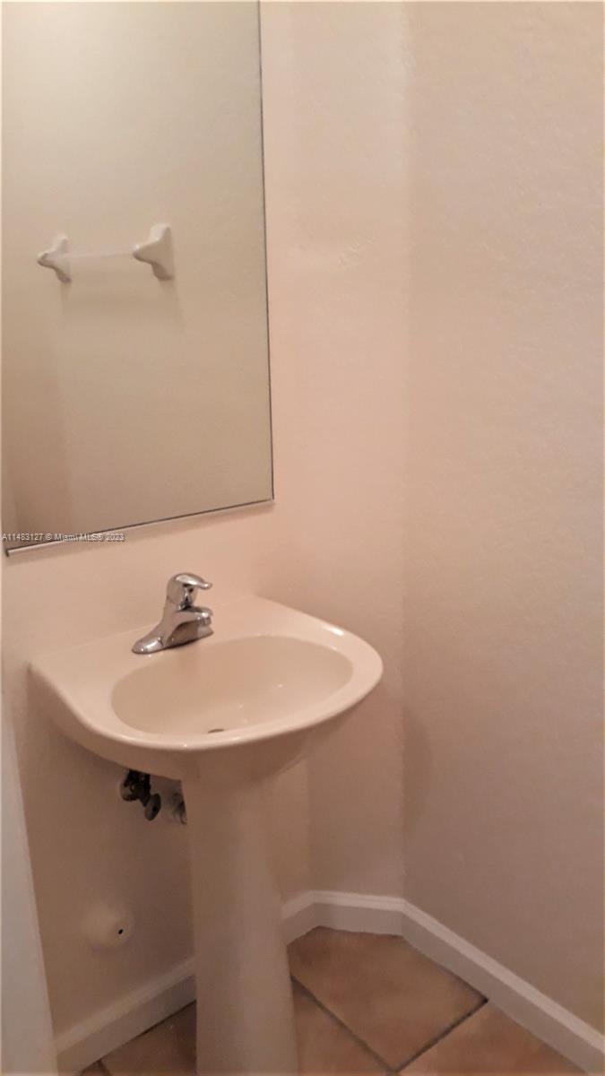 6526 Catalina Ln # 6526