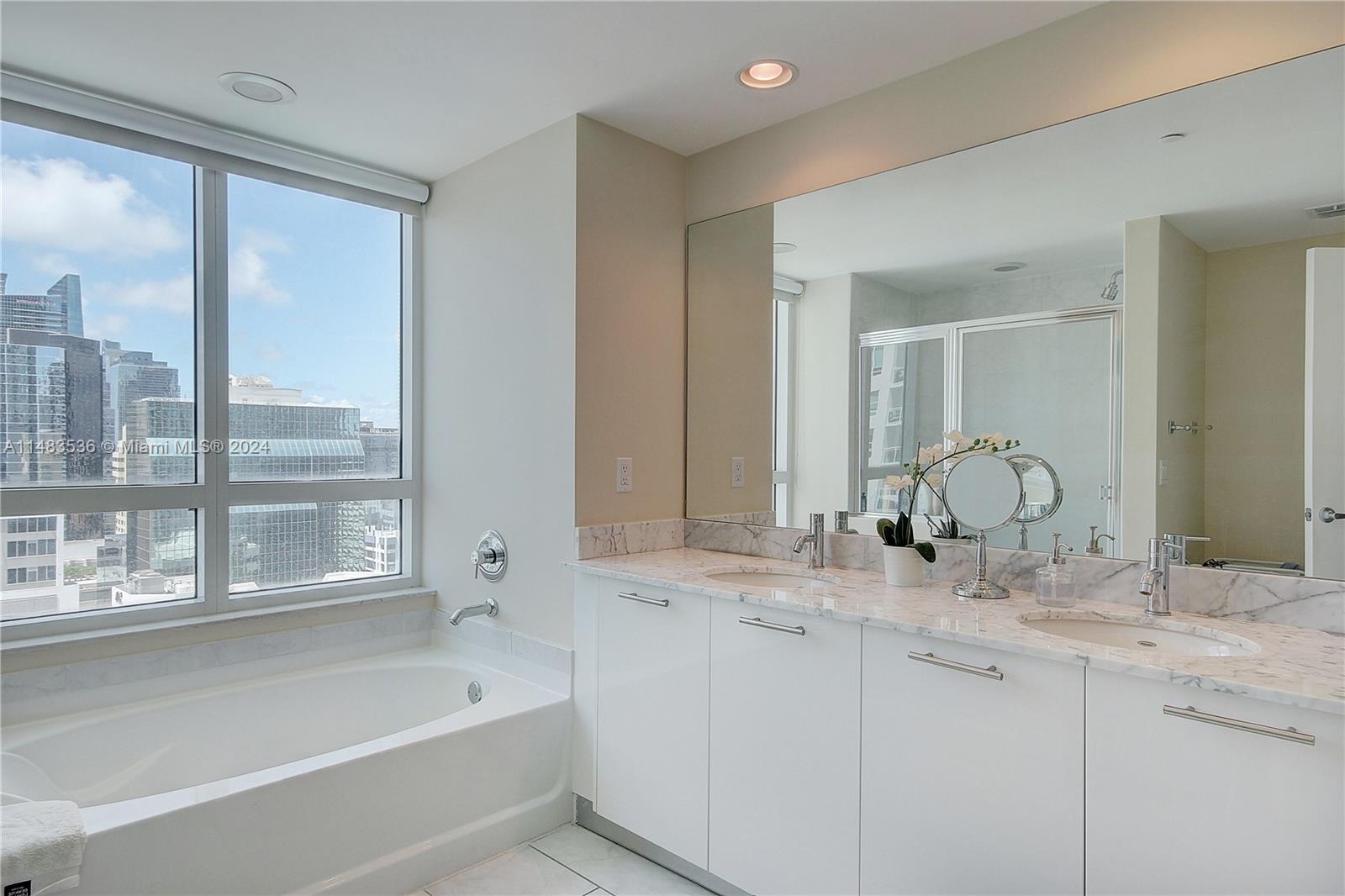 950 Brickell Bay Dr # 2211