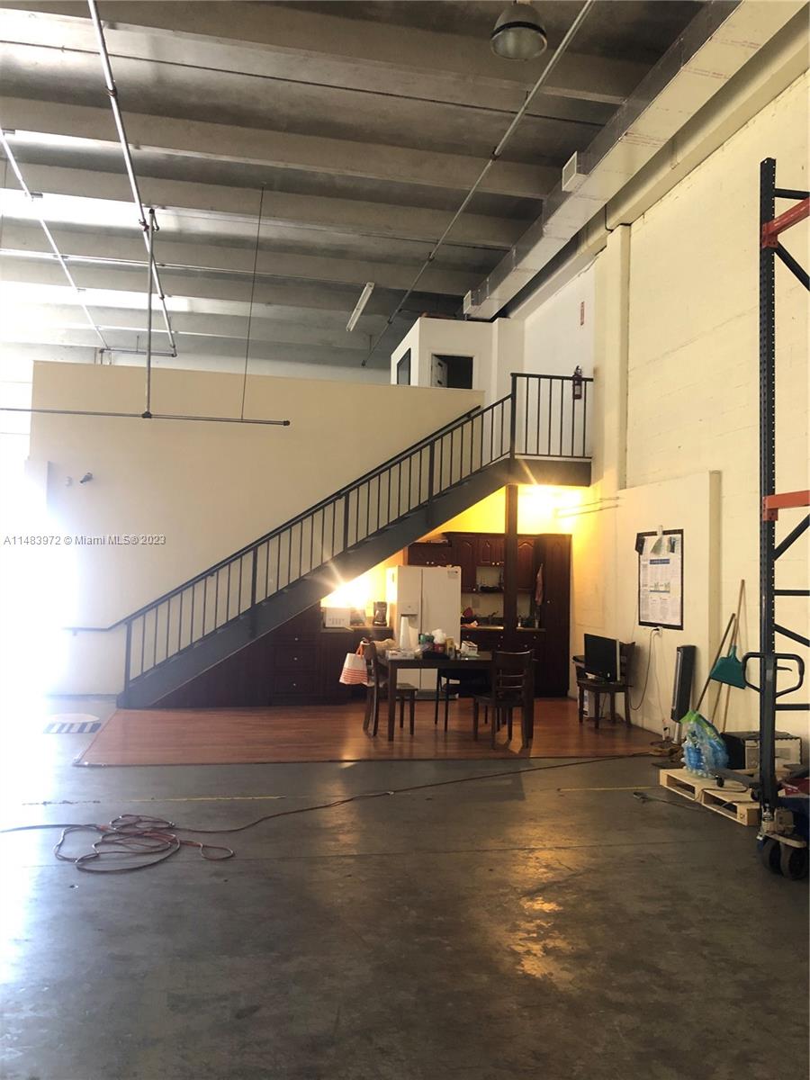 2760 NW 112th Ave # 2760