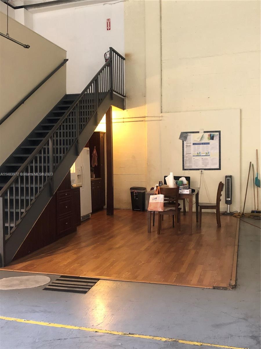 2760 NW 112th Ave # 2760