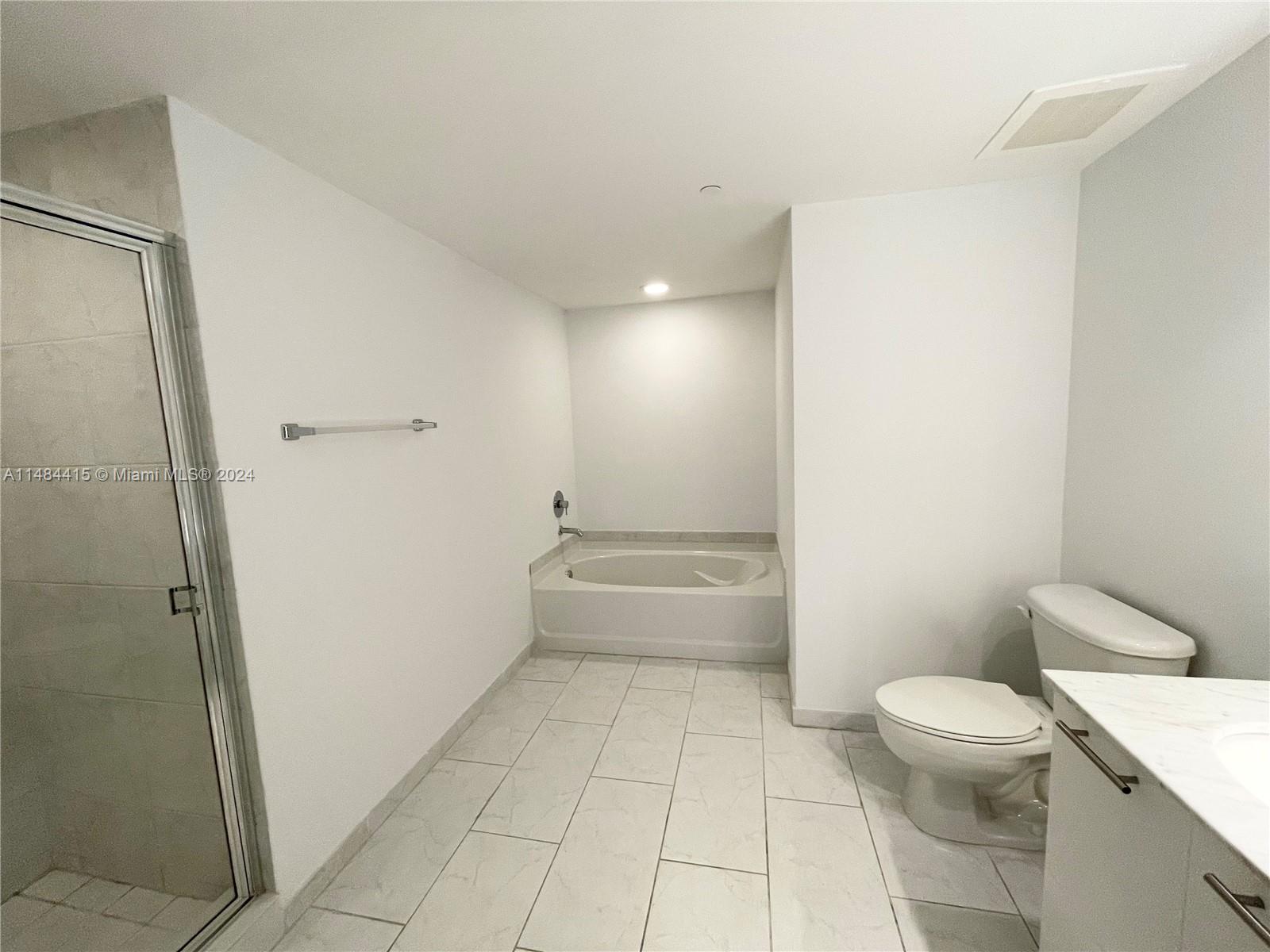 950 Brickell Bay Dr # 1907