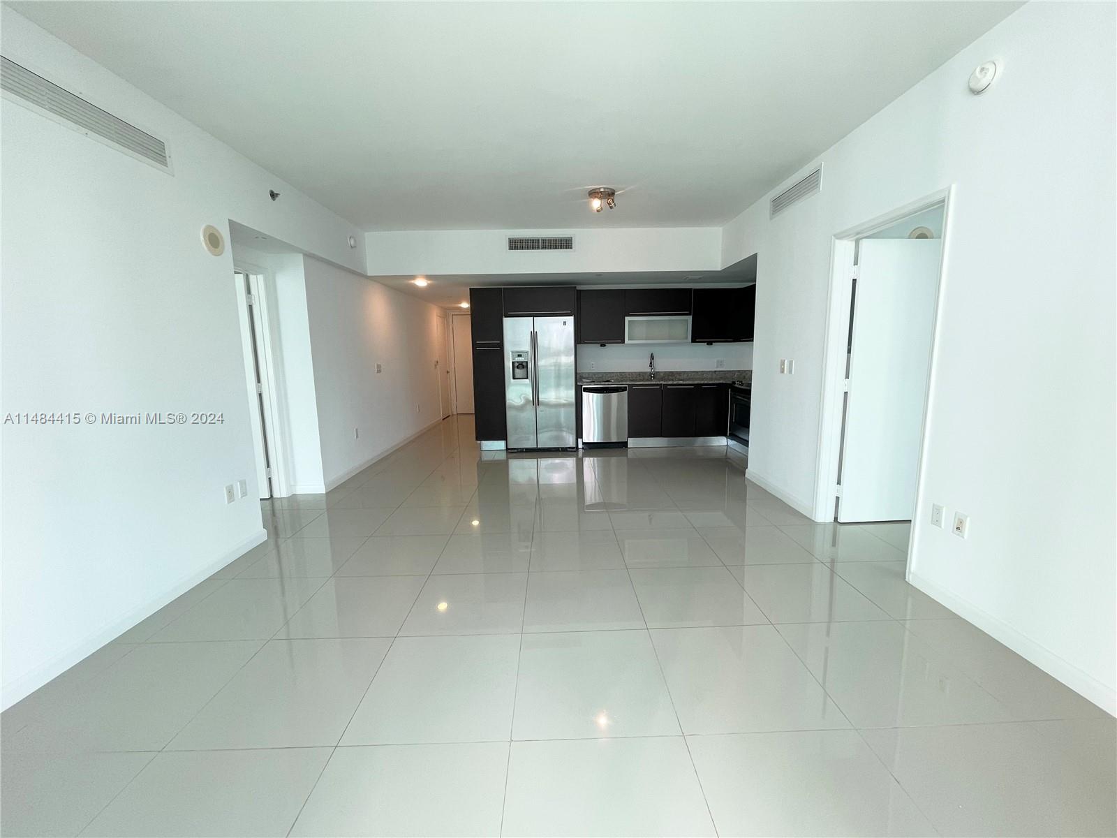 950 Brickell Bay Dr # 1907
