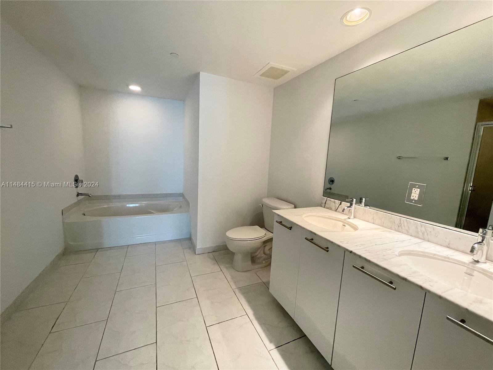 950 Brickell Bay Dr # 1907