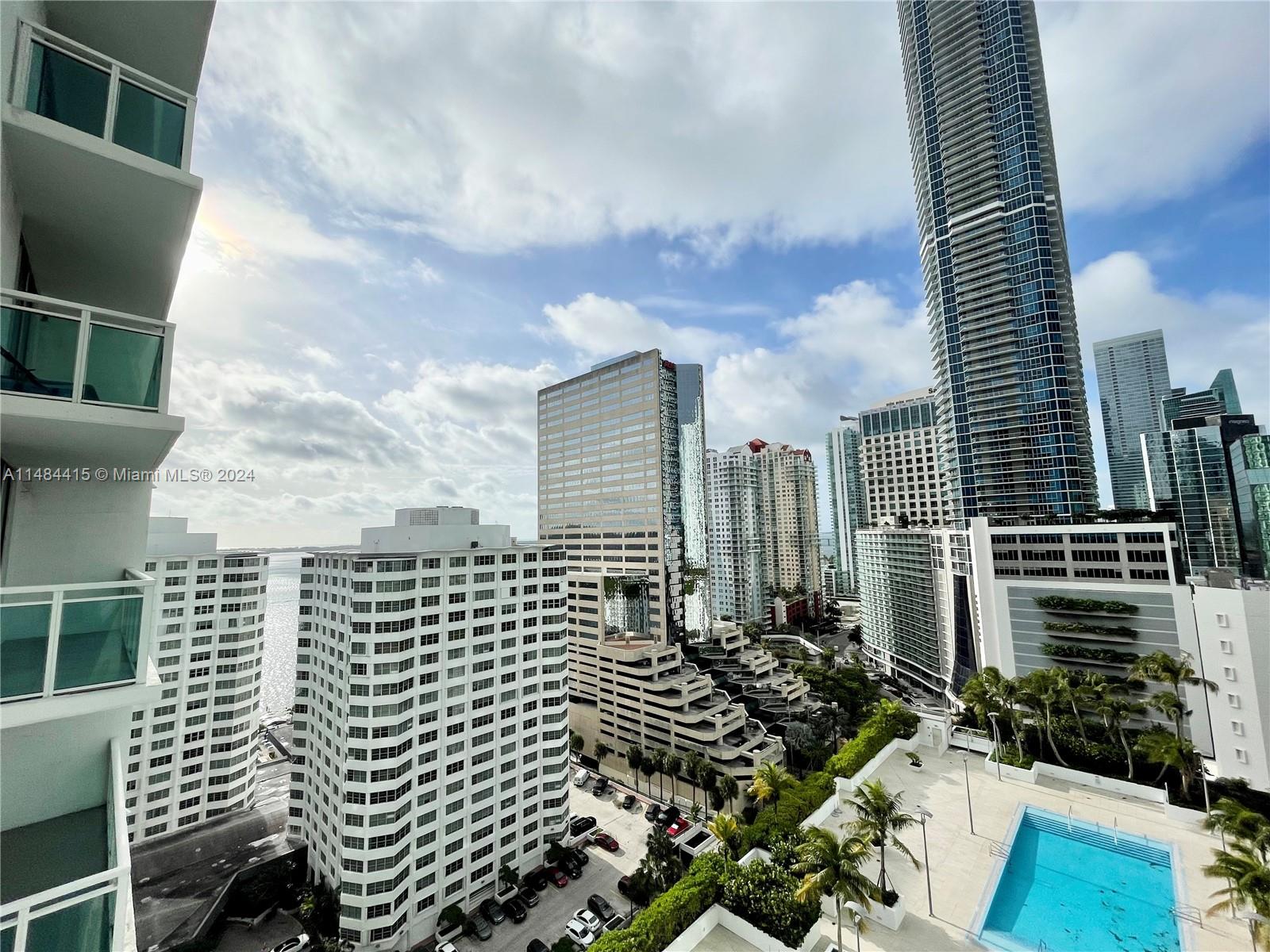 950 Brickell Bay Dr # 1907