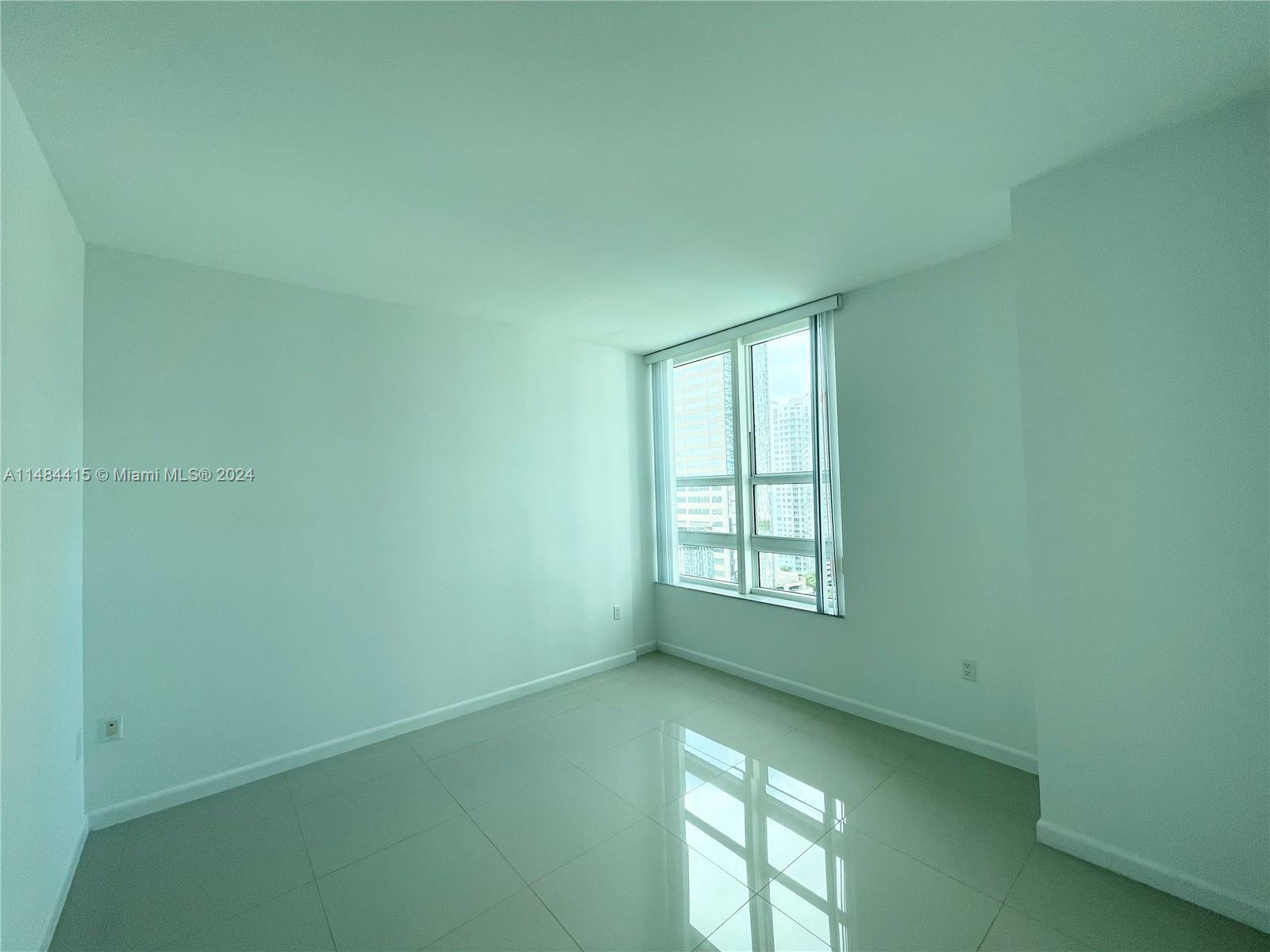 950 Brickell Bay Dr # 1907