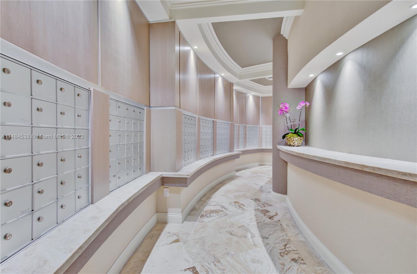 808 Brickell Key Dr # 3304