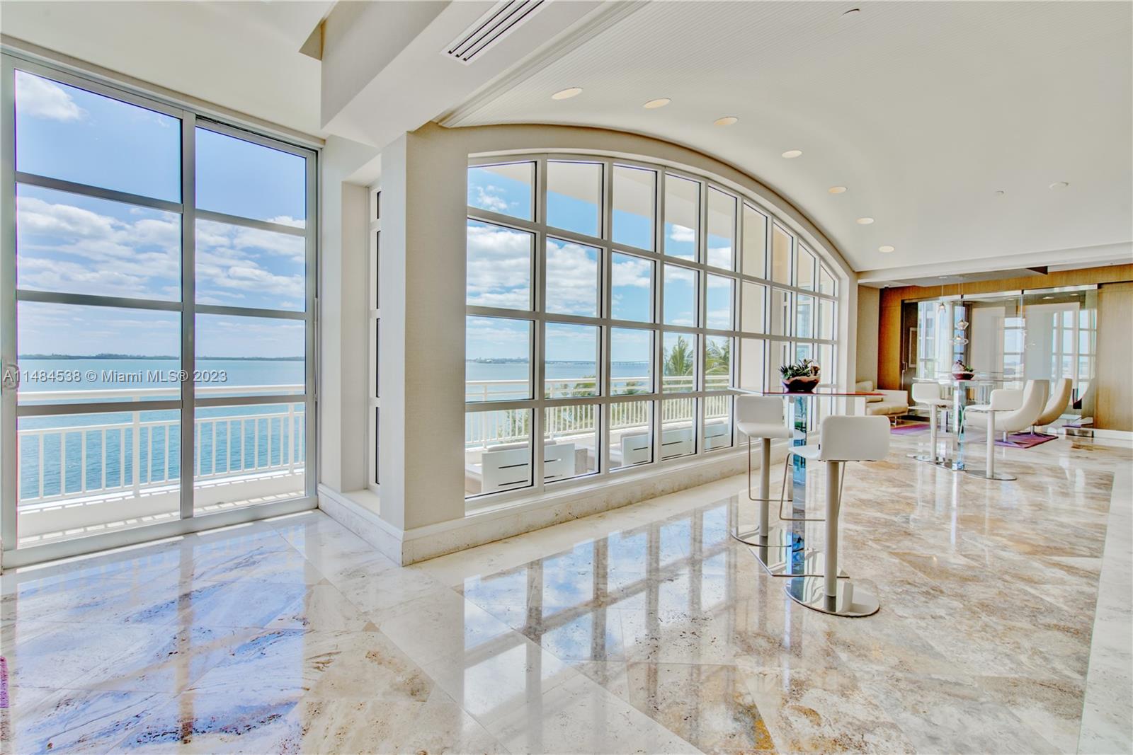 808 Brickell Key Dr # 3304