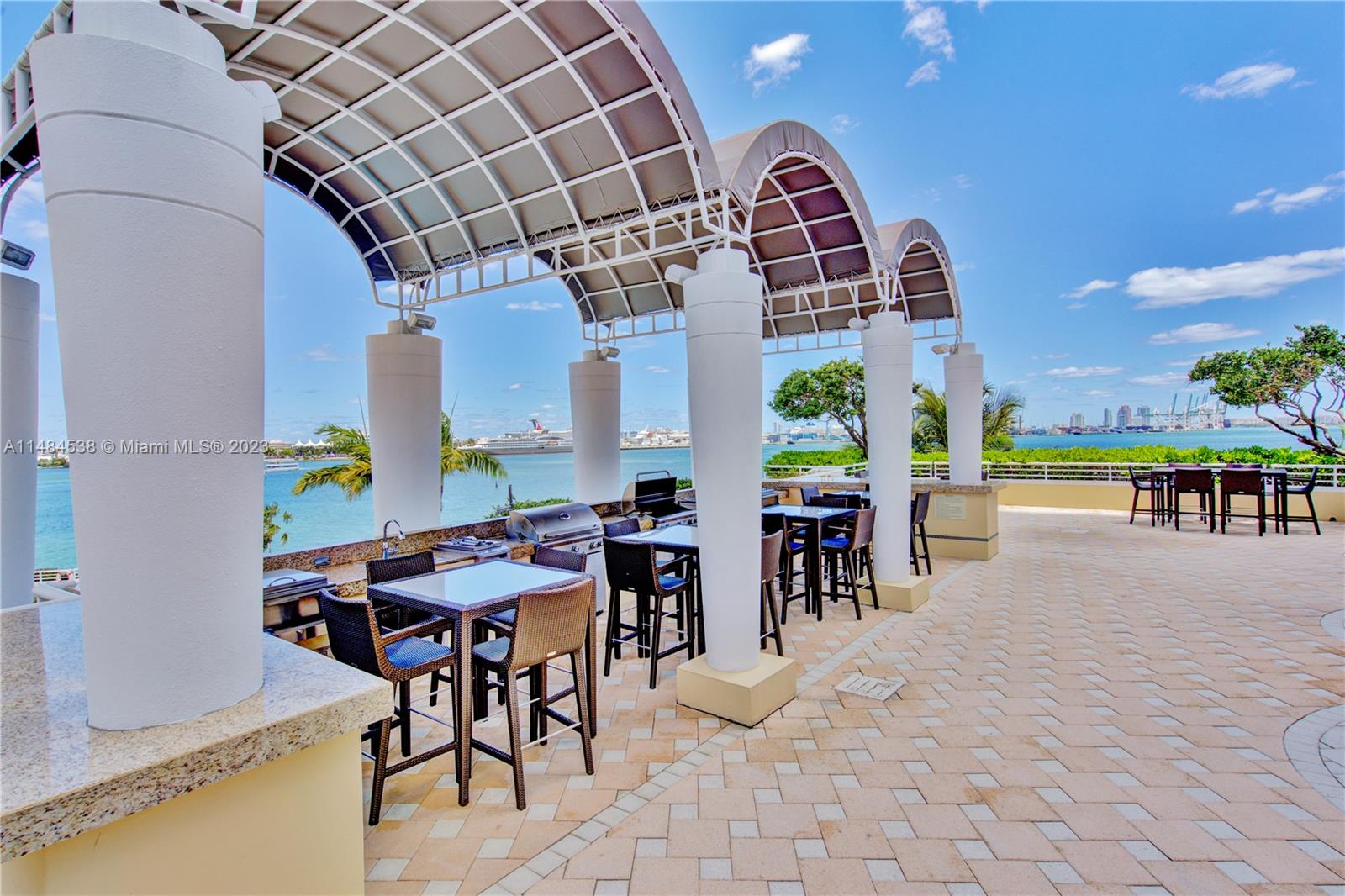 808 Brickell Key Dr # 3304