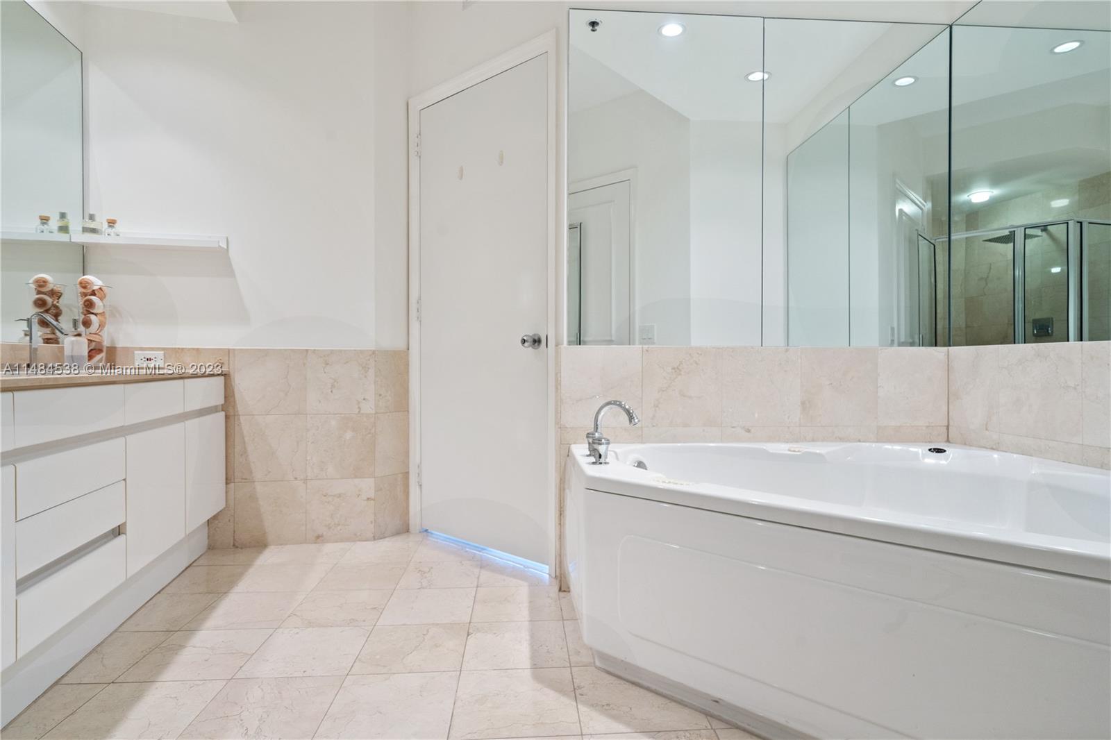 808 Brickell Key Dr # 3304