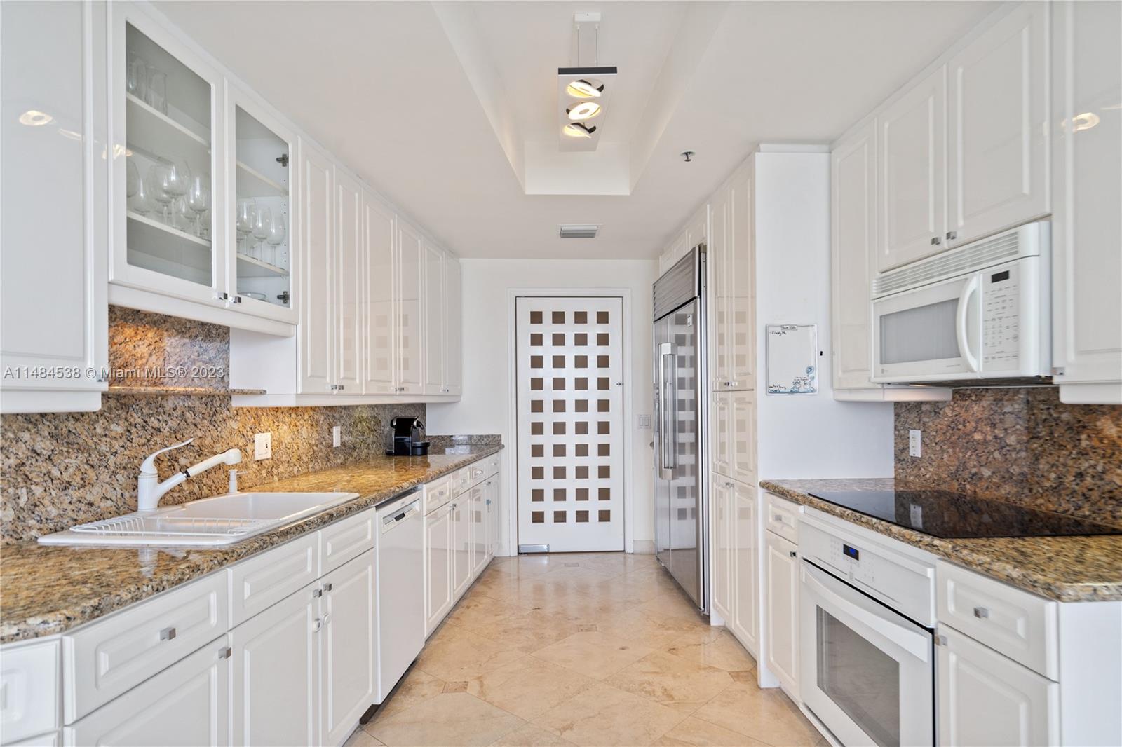 808 Brickell Key Dr # 3304