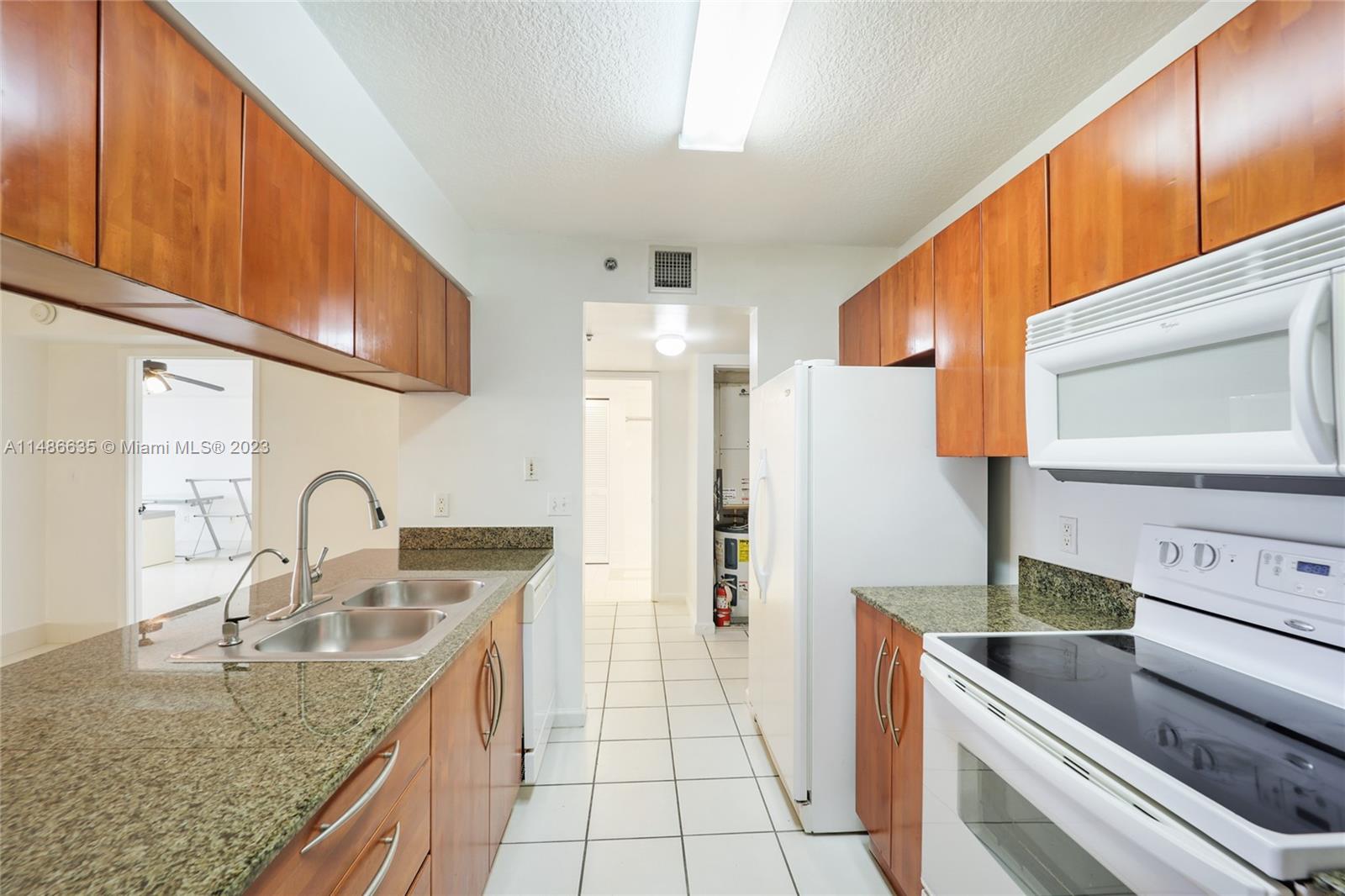 1200 Brickell Bay Dr # 2422