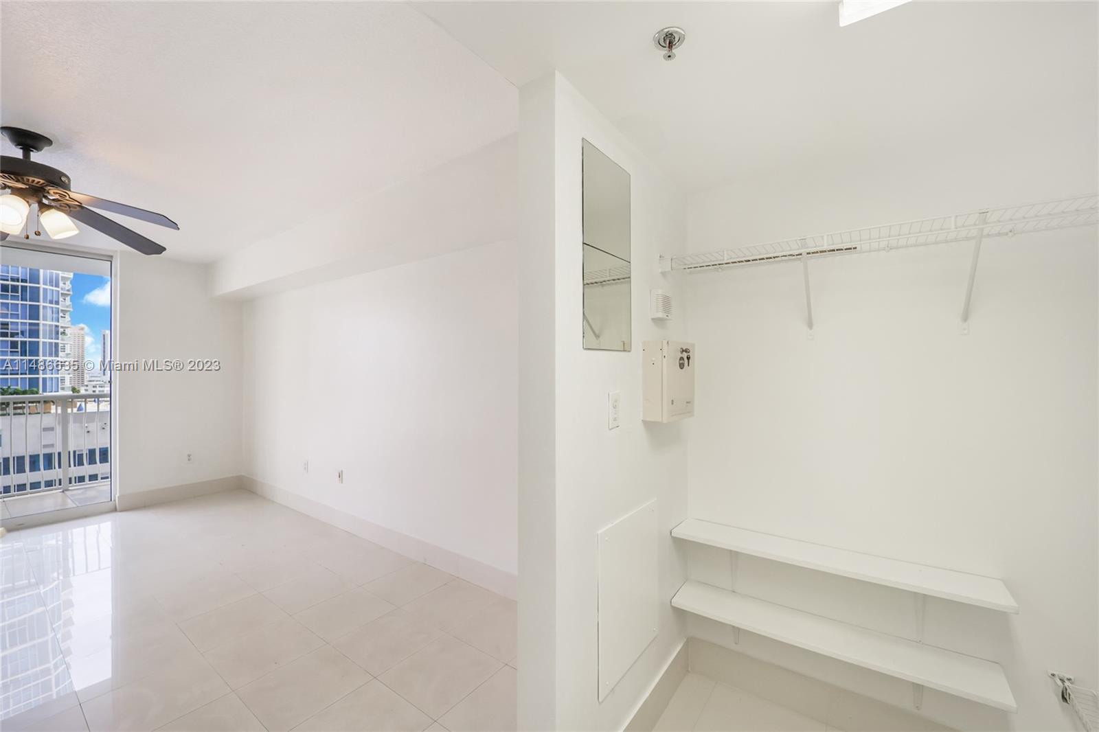 1200 Brickell Bay Dr # 2422