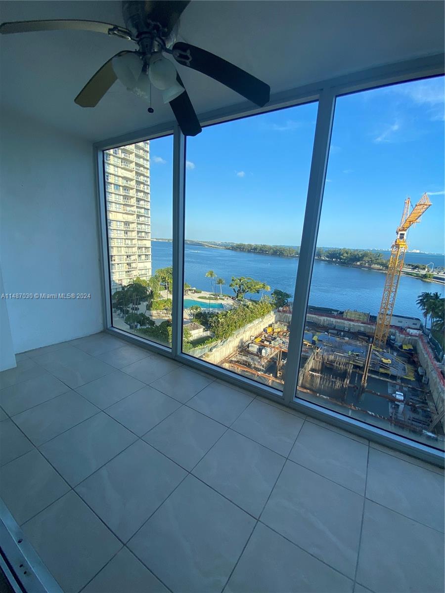 145 SE 25th Rd # 1002