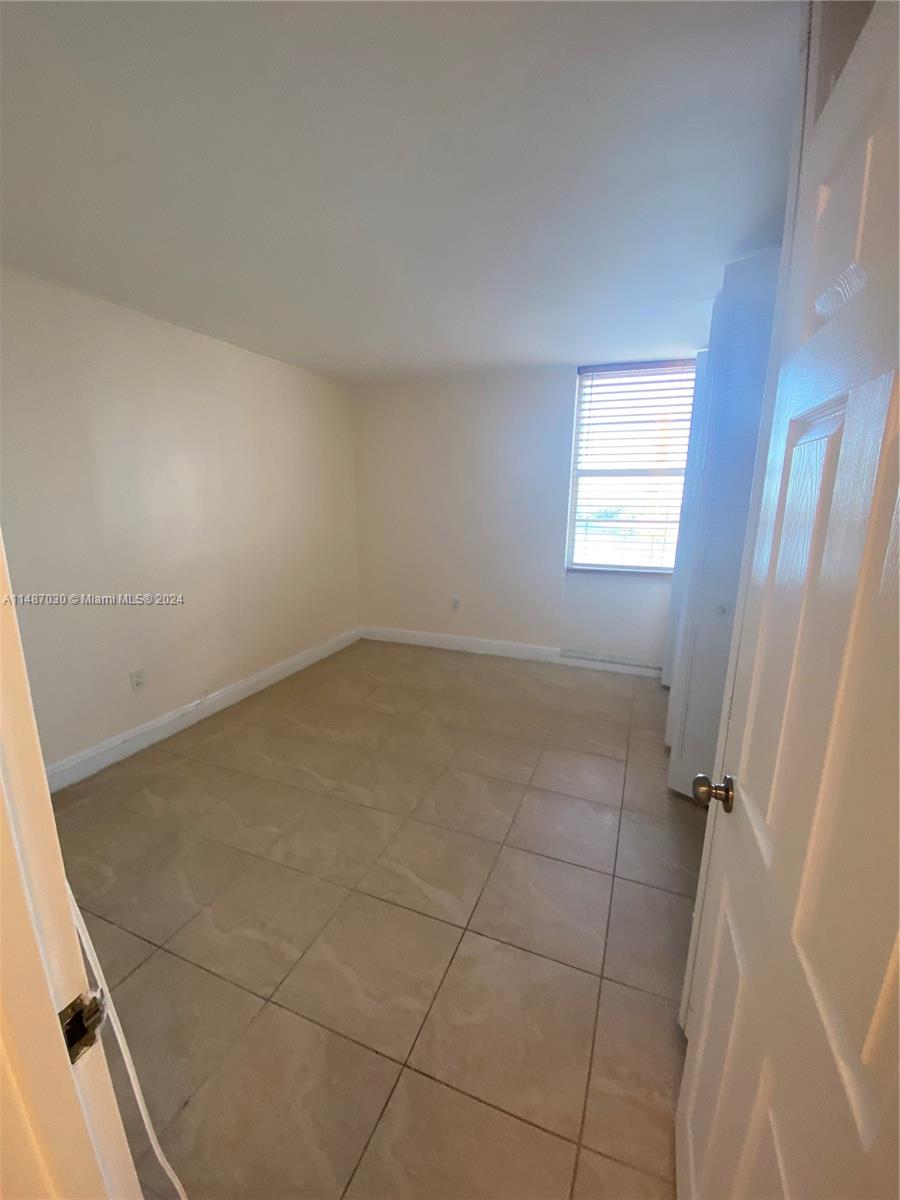 145 SE 25th Rd # 1002