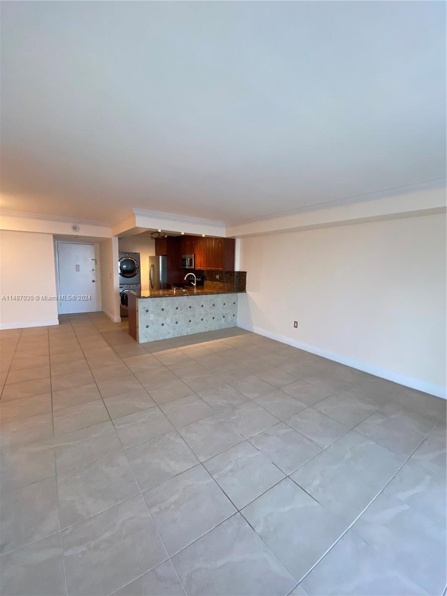 145 SE 25th Rd # 1002
